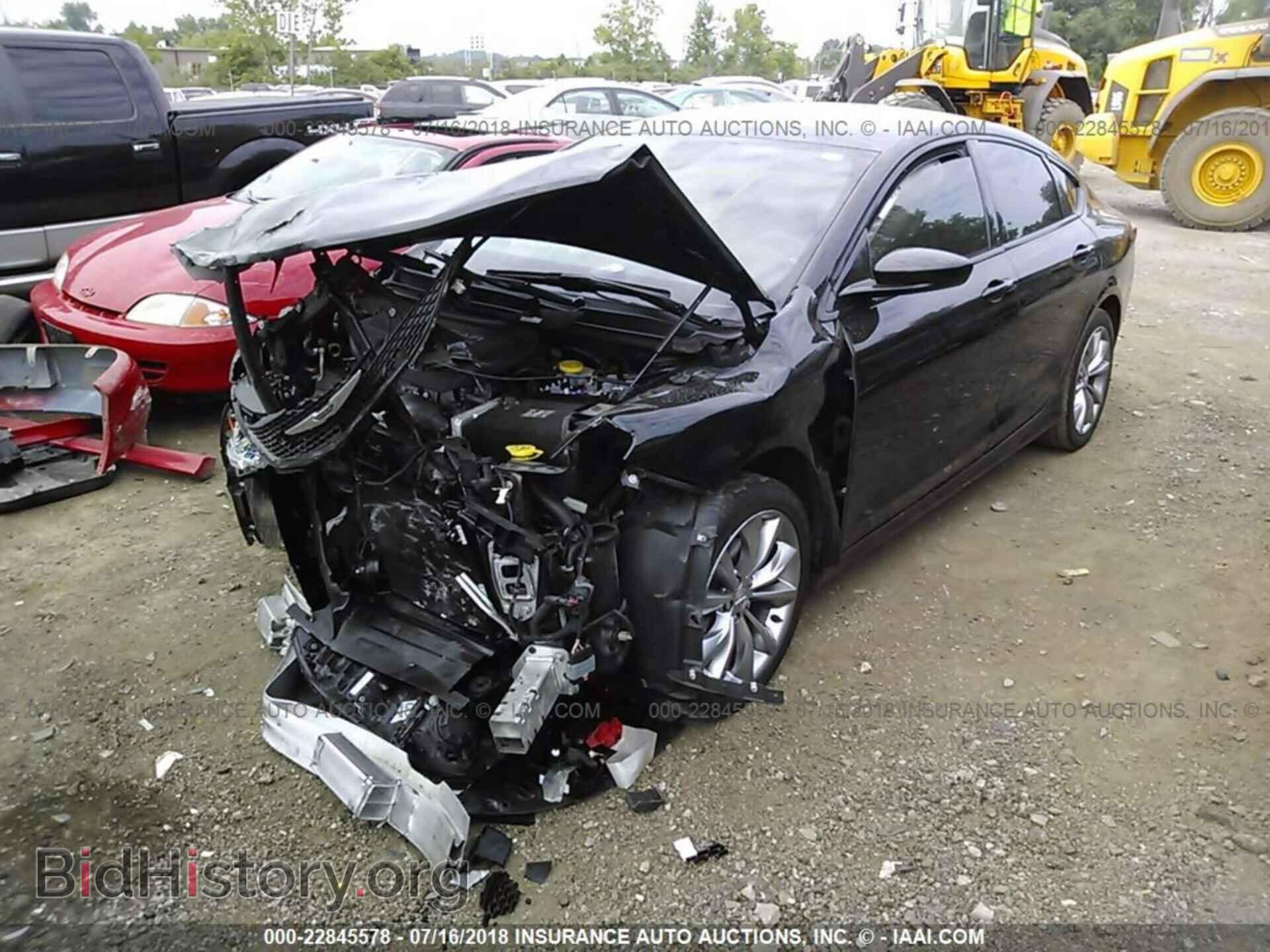 2016 Chrysler 200 - VIN: 1C3CCCBB1GN161804 - Фото 2