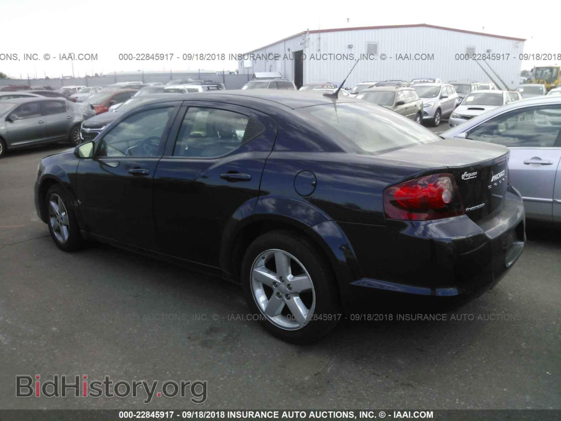 2011 Dodge Avenger - VIN: 1B3BD2FG9BN512179 - Фото 3