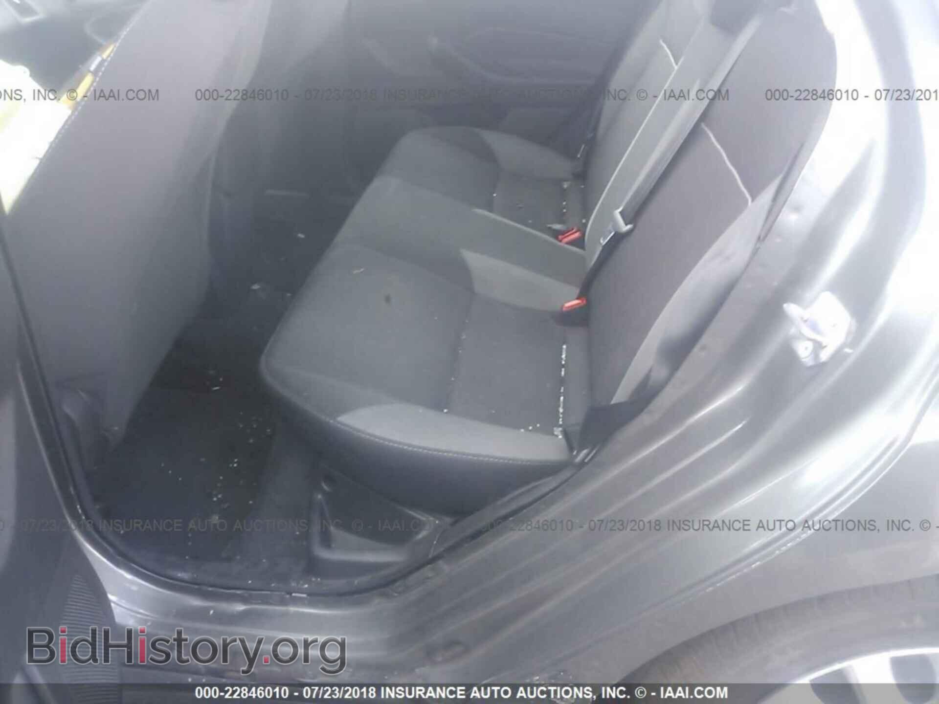 2012 Ford Focus - VIN: 1FAHP3F2XCL334330 - Photo 8