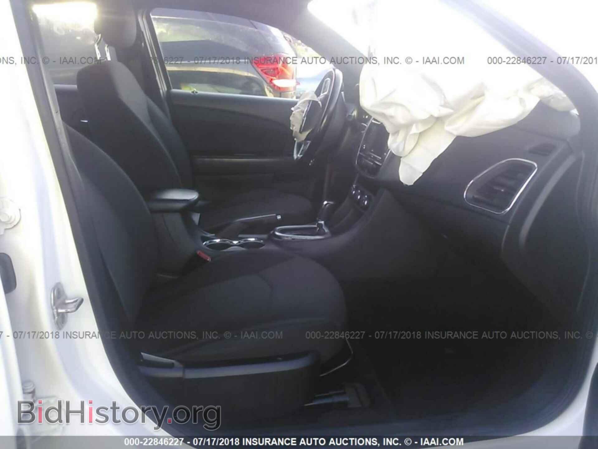 2011 Chrysler 200 - VIN: 1C3BC1FB4BN549645 - Photo 5