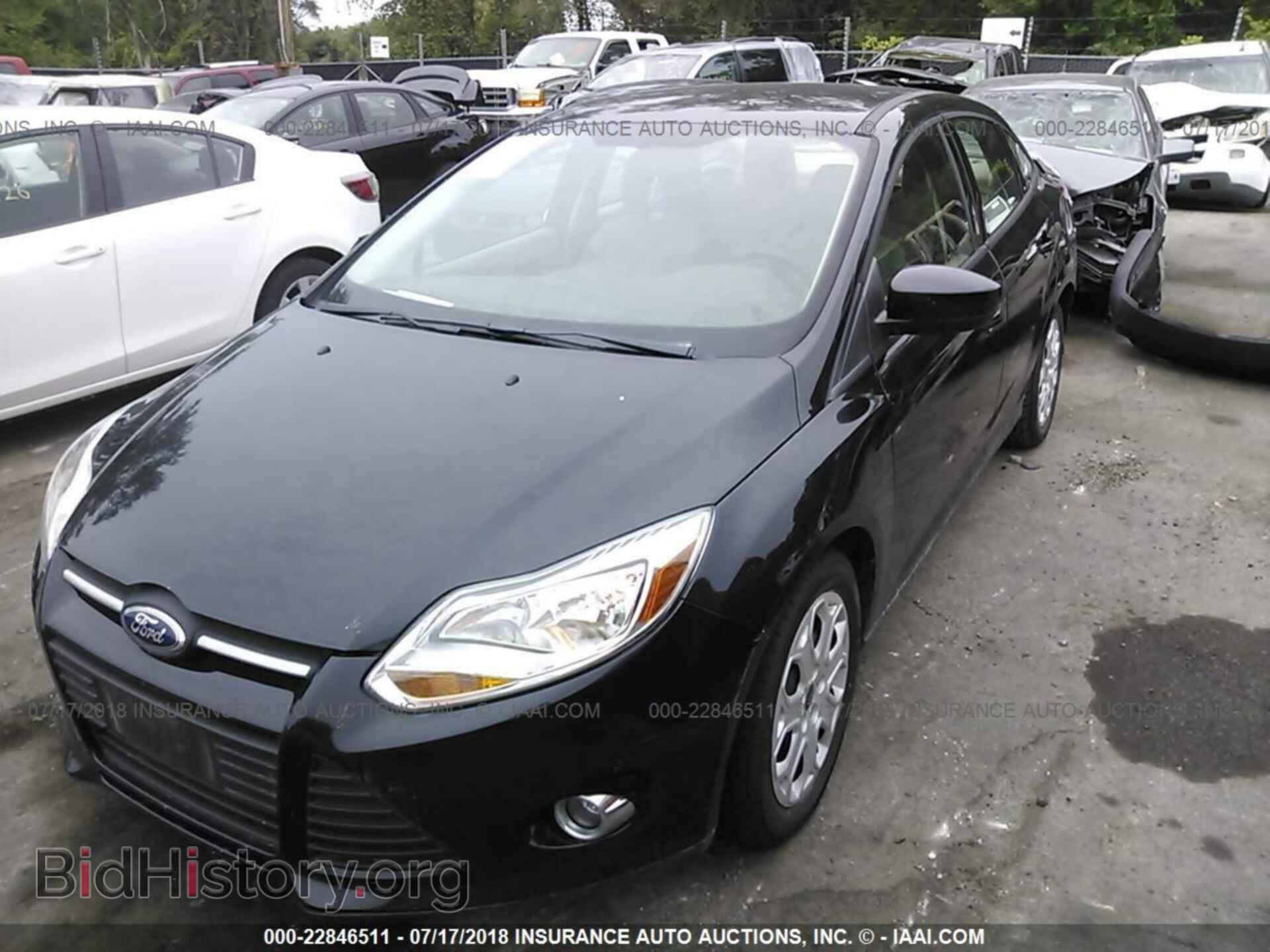2012 Ford Focus - VIN: 1FAHP3F20CL387473 - Photo 2