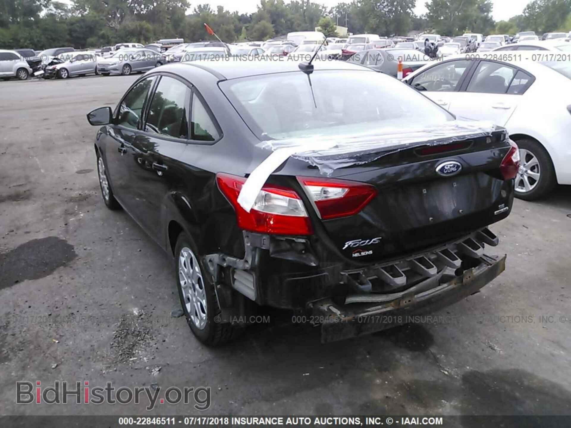 2012 Ford Focus - VIN: 1FAHP3F20CL387473 - Photo 3