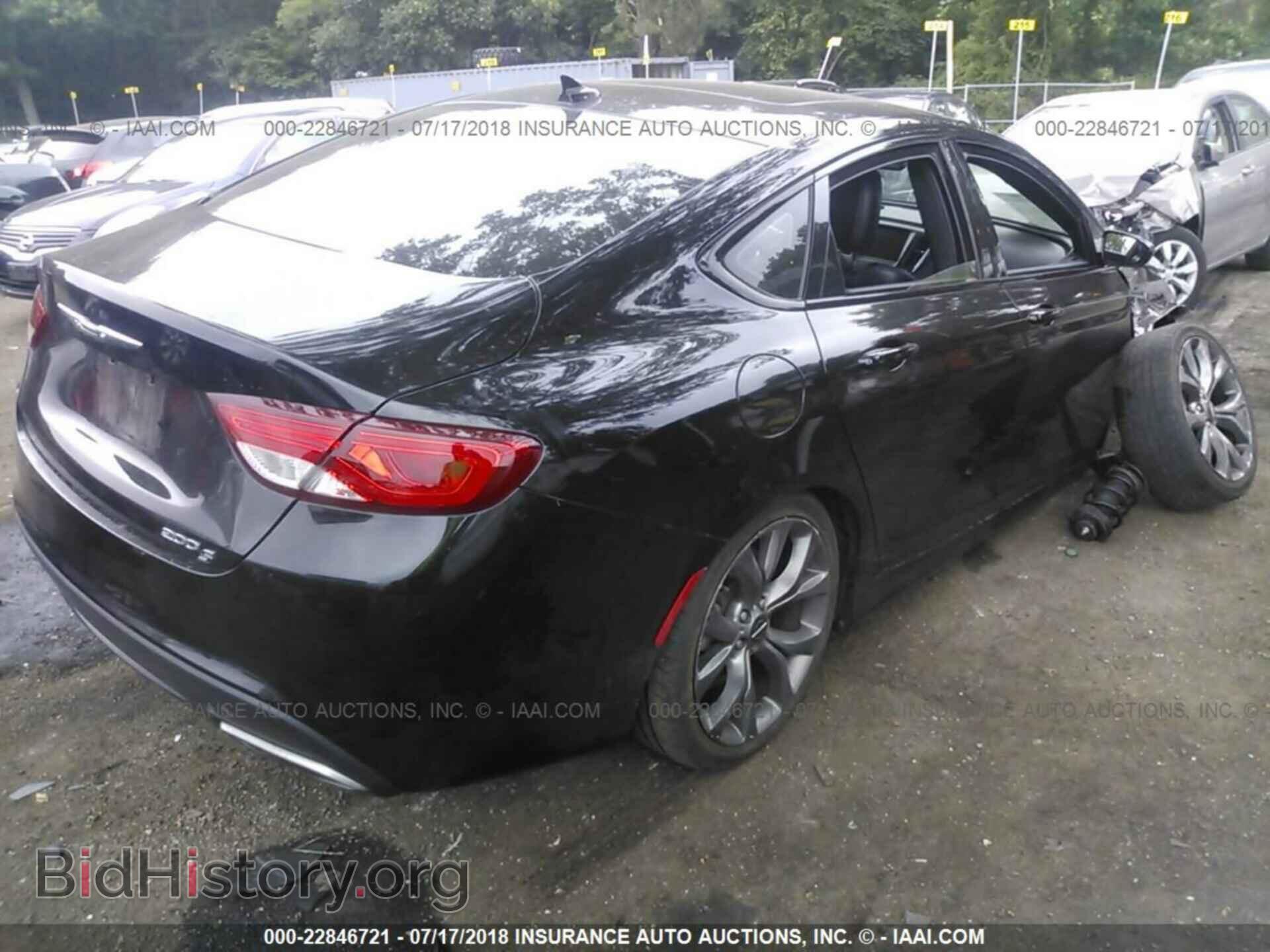 2015 Chrysler 200 - VIN: 1C3CCCBB2FN617663 - Photo 4