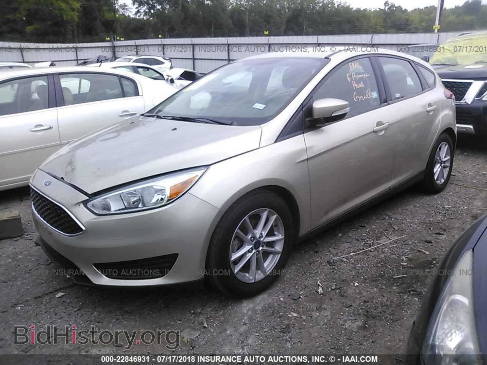 2017 Ford Focus - VIN: 1FADP3K23HL232508 - Photo 2