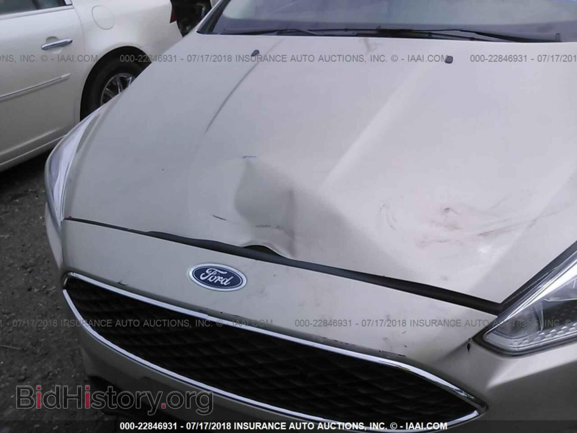 2017 Ford Focus - VIN: 1FADP3K23HL232508 - Photo 6