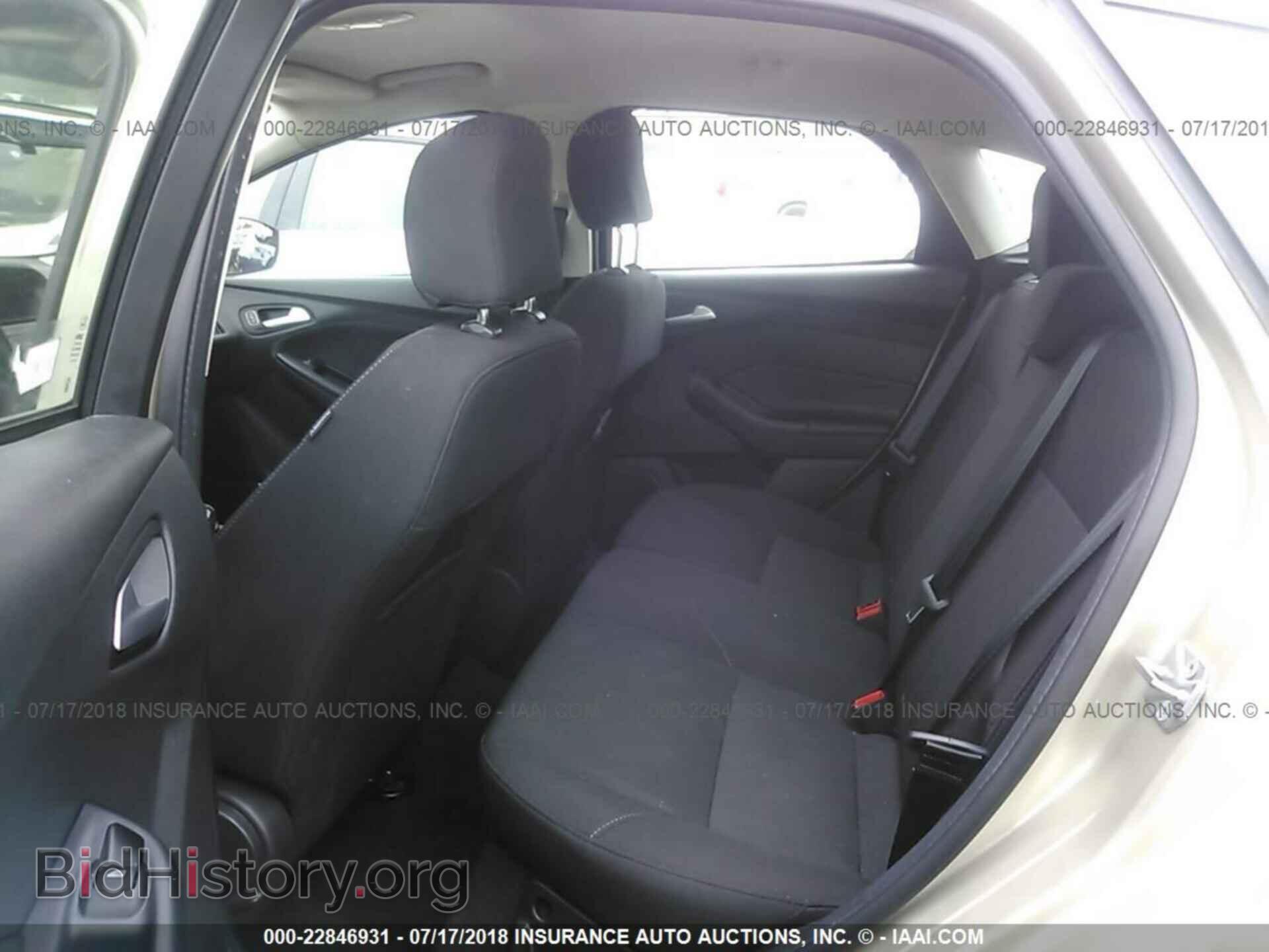 2017 Ford Focus - VIN: 1FADP3K23HL232508 - Photo 8