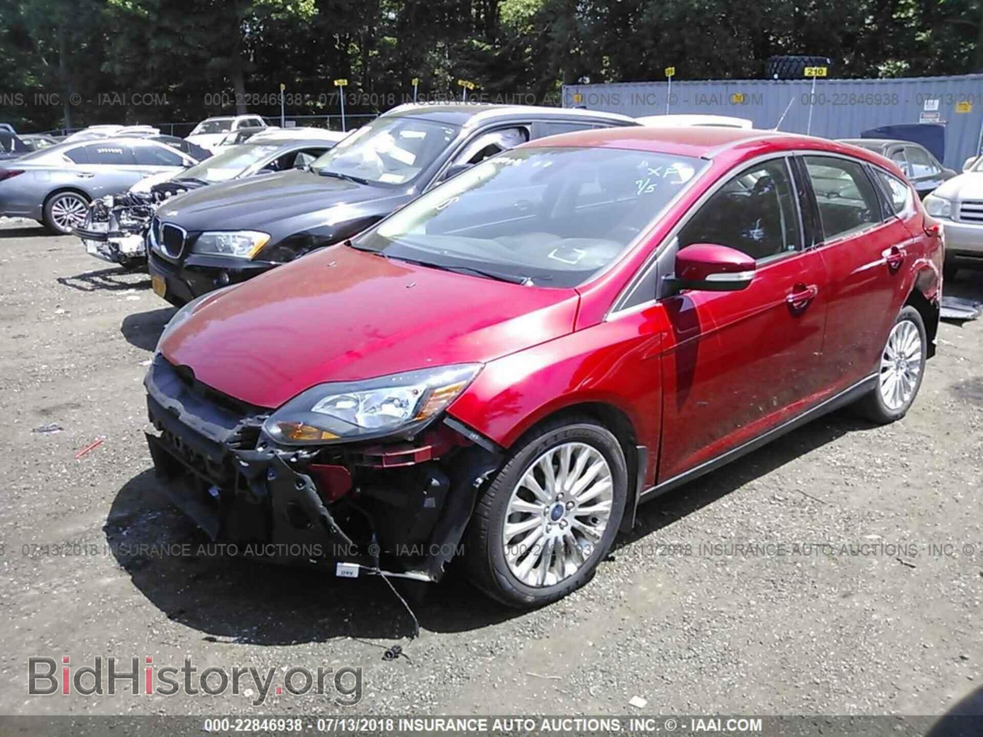 2012 Ford Focus - VIN: 1FAHP3N25CL209401 - Photo 2