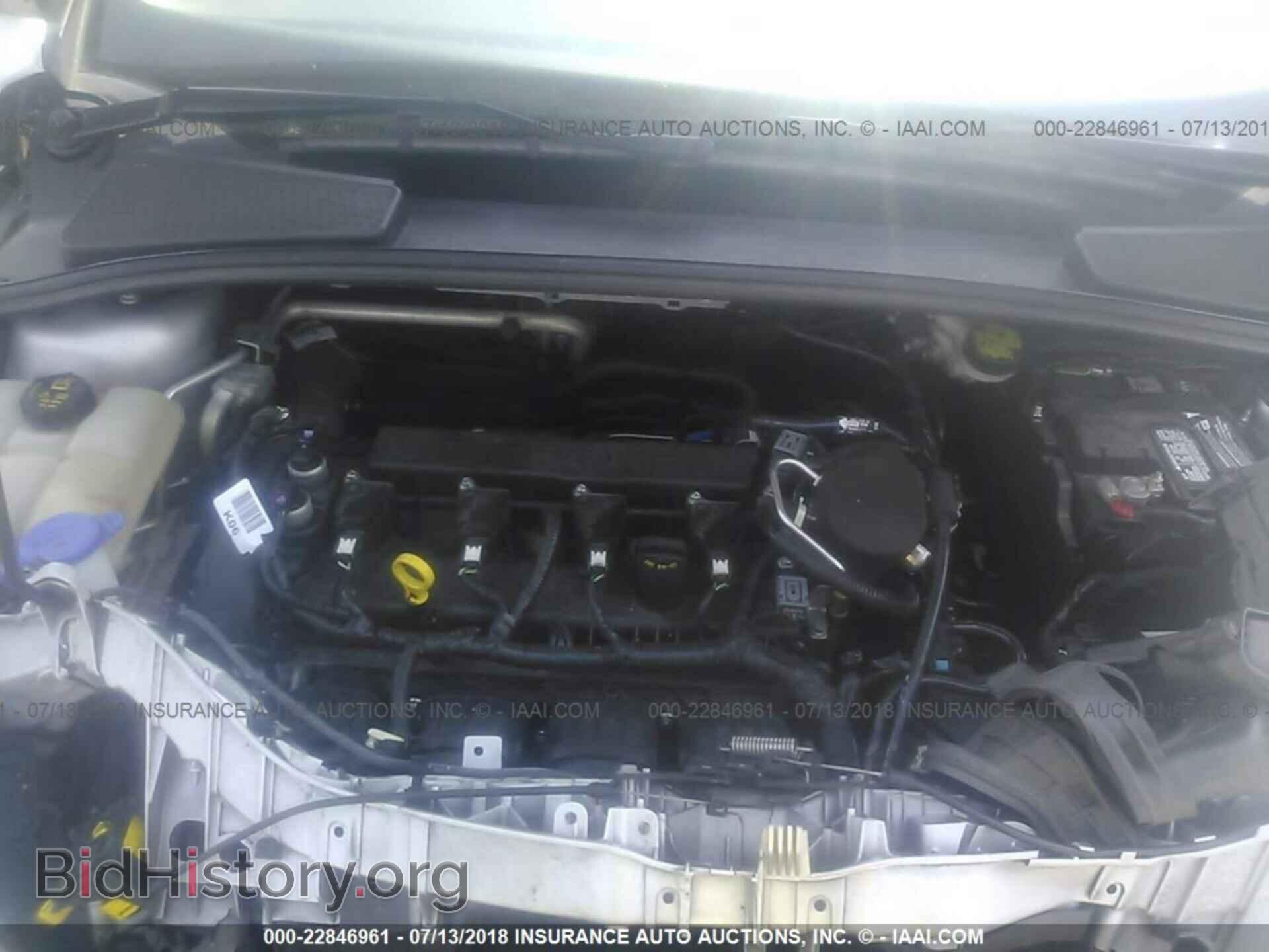 2015 Ford Focus - VIN: 1FADP3F21FL375772 - Photo 10