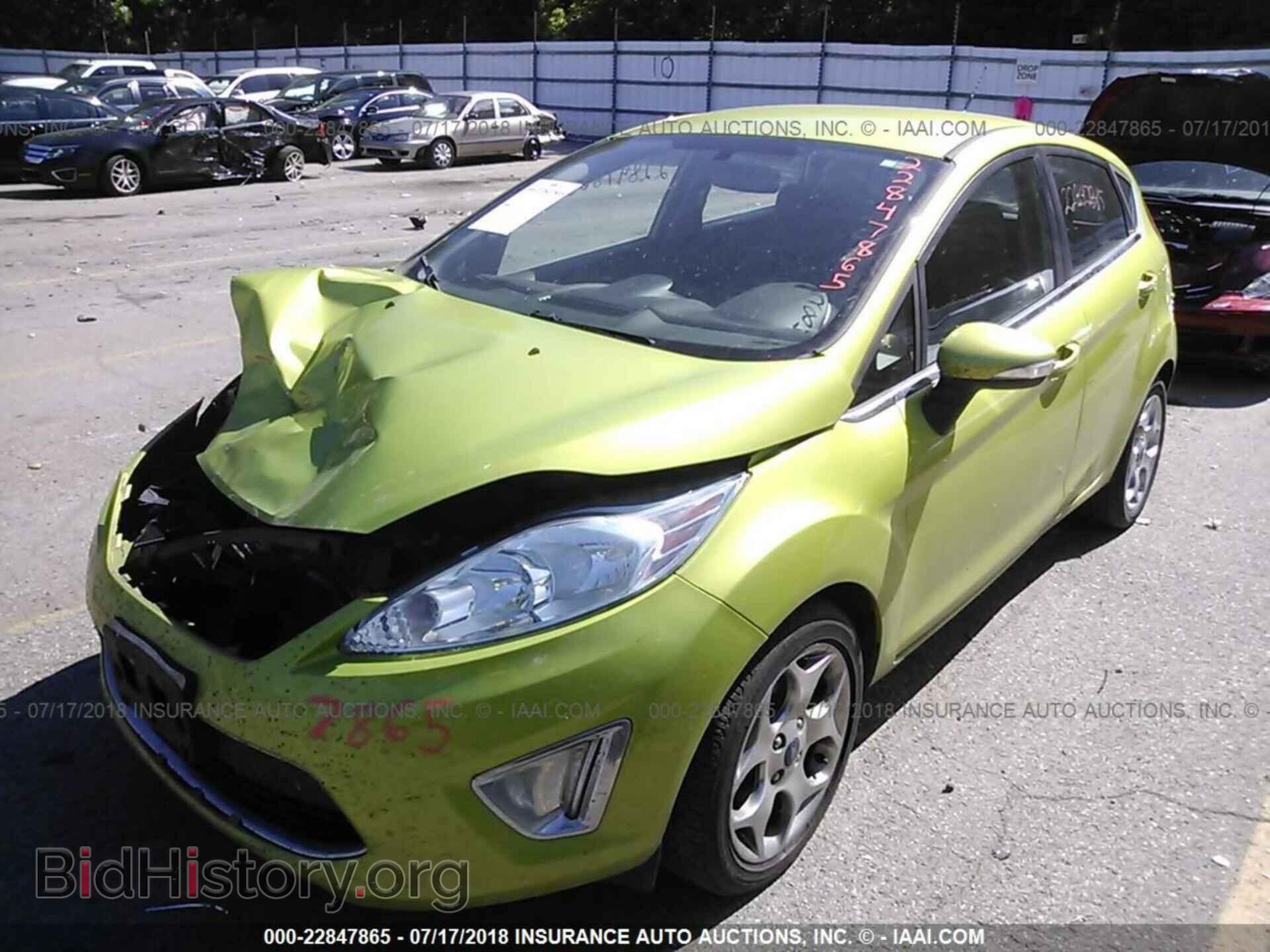 2012 Ford Fiesta - VIN: 3FADP4FJ0CM182956 - Фото 2