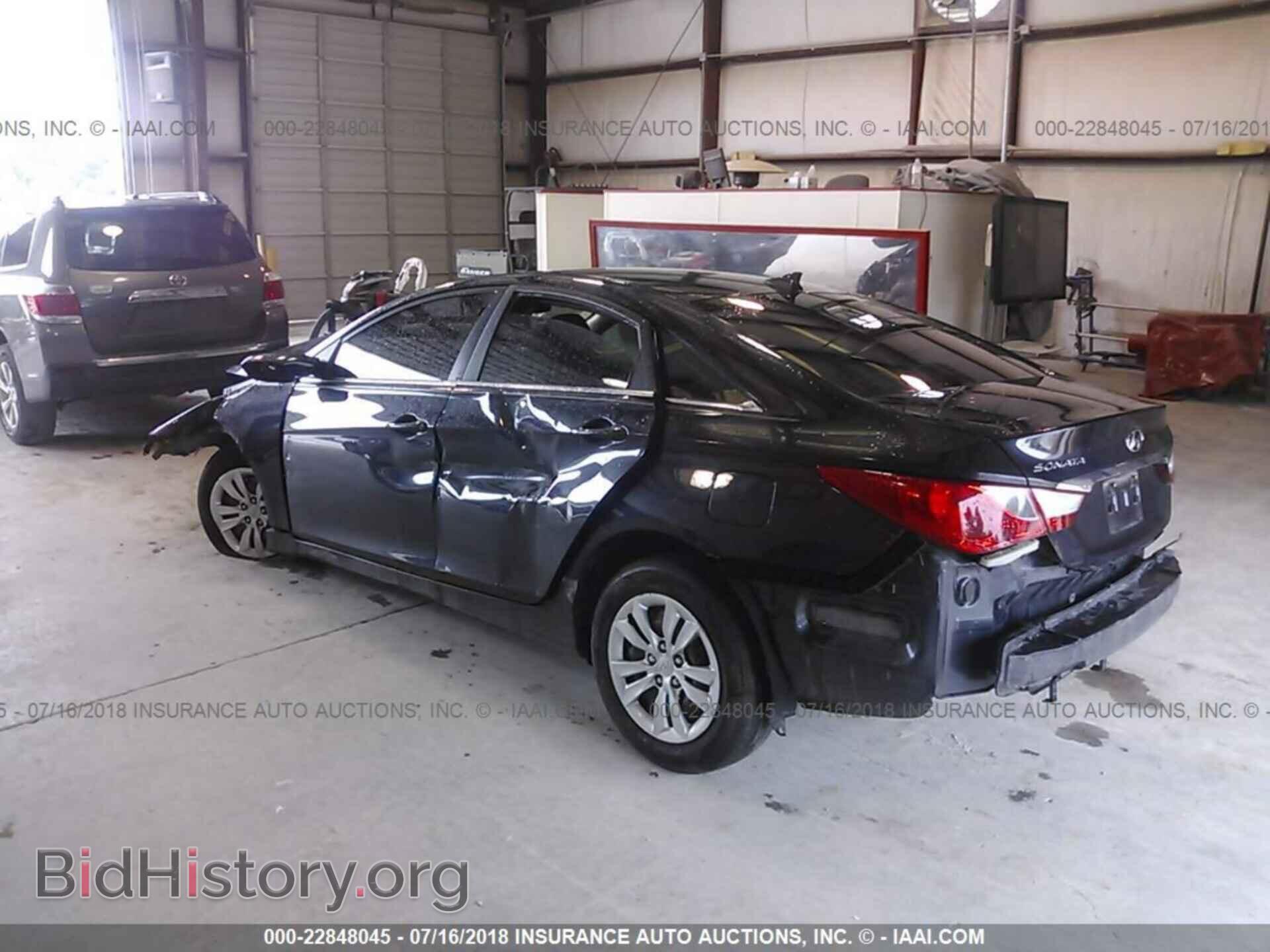 2012 Hyundai Sonata - VIN: 5NPEB4ACXCH426057 - Фото 3