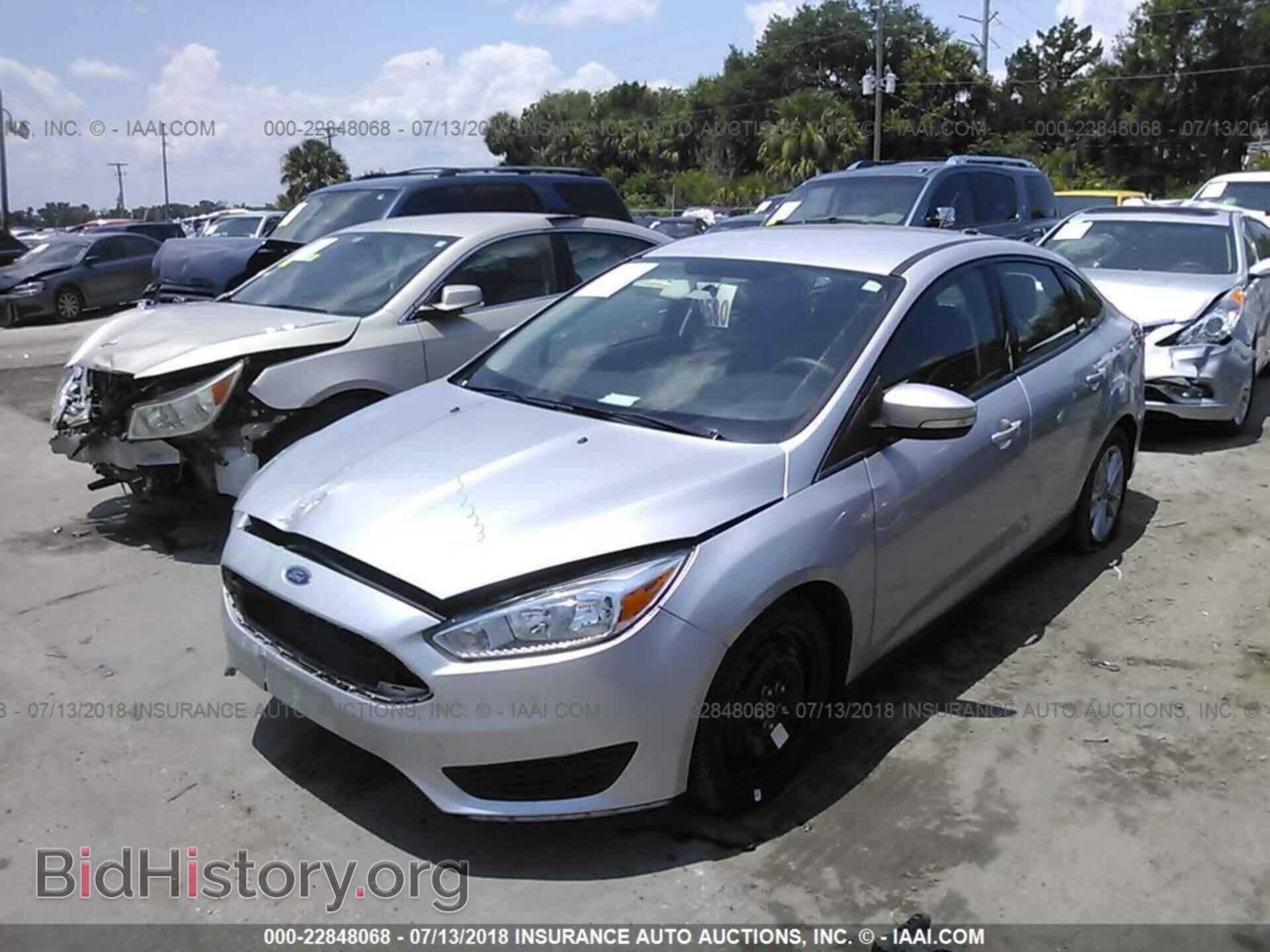 2015 Ford Focus - VIN: 1FADP3F25FL335162 - Photo 2