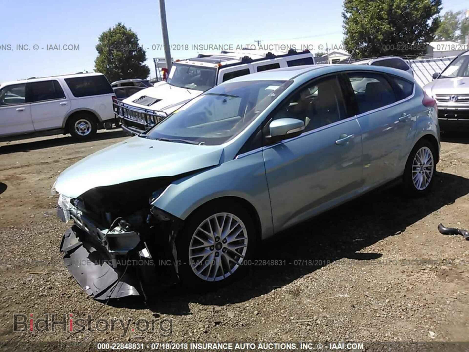2012 Ford Focus - VIN: 1FAHP3M23CL339839 - Photo 2