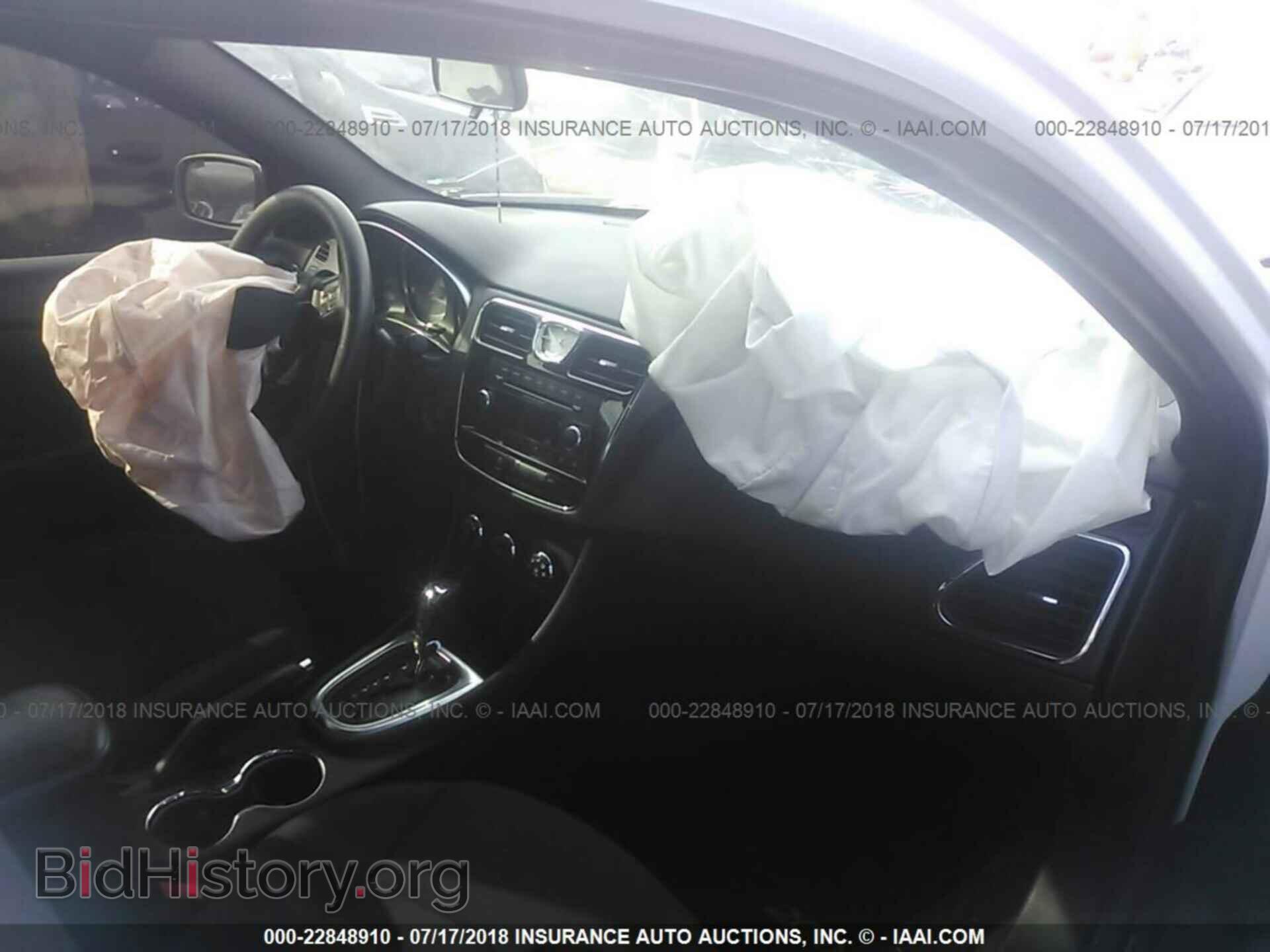 2013 Chrysler 200 - VIN: 1C3CCBAB7DN641952 - Фото 5