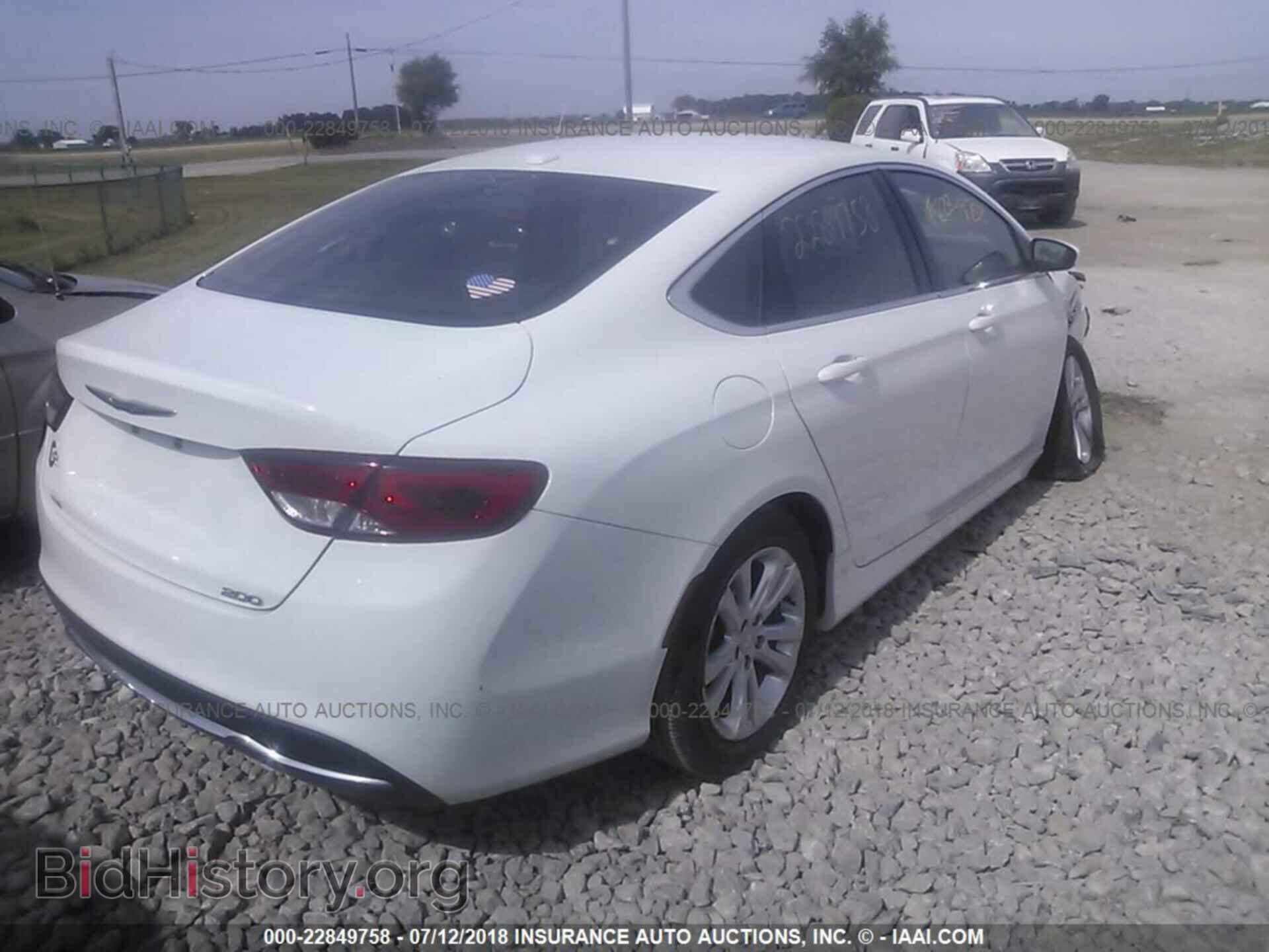 2015 Chrysler 200 - VIN: 1C3CCCAB6FN728671 - Photo 4