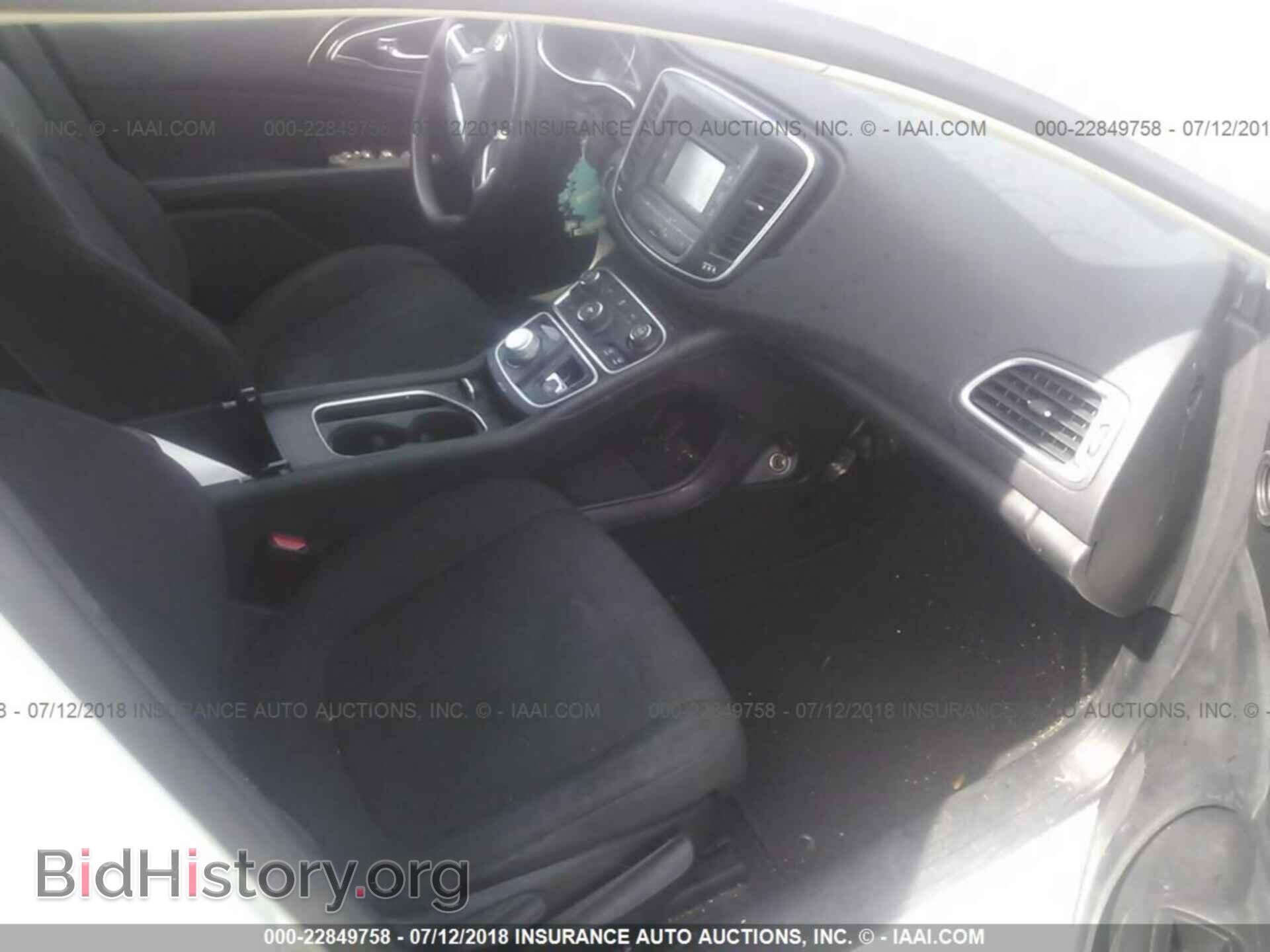 2015 Chrysler 200 - VIN: 1C3CCCAB6FN728671 - Photo 5