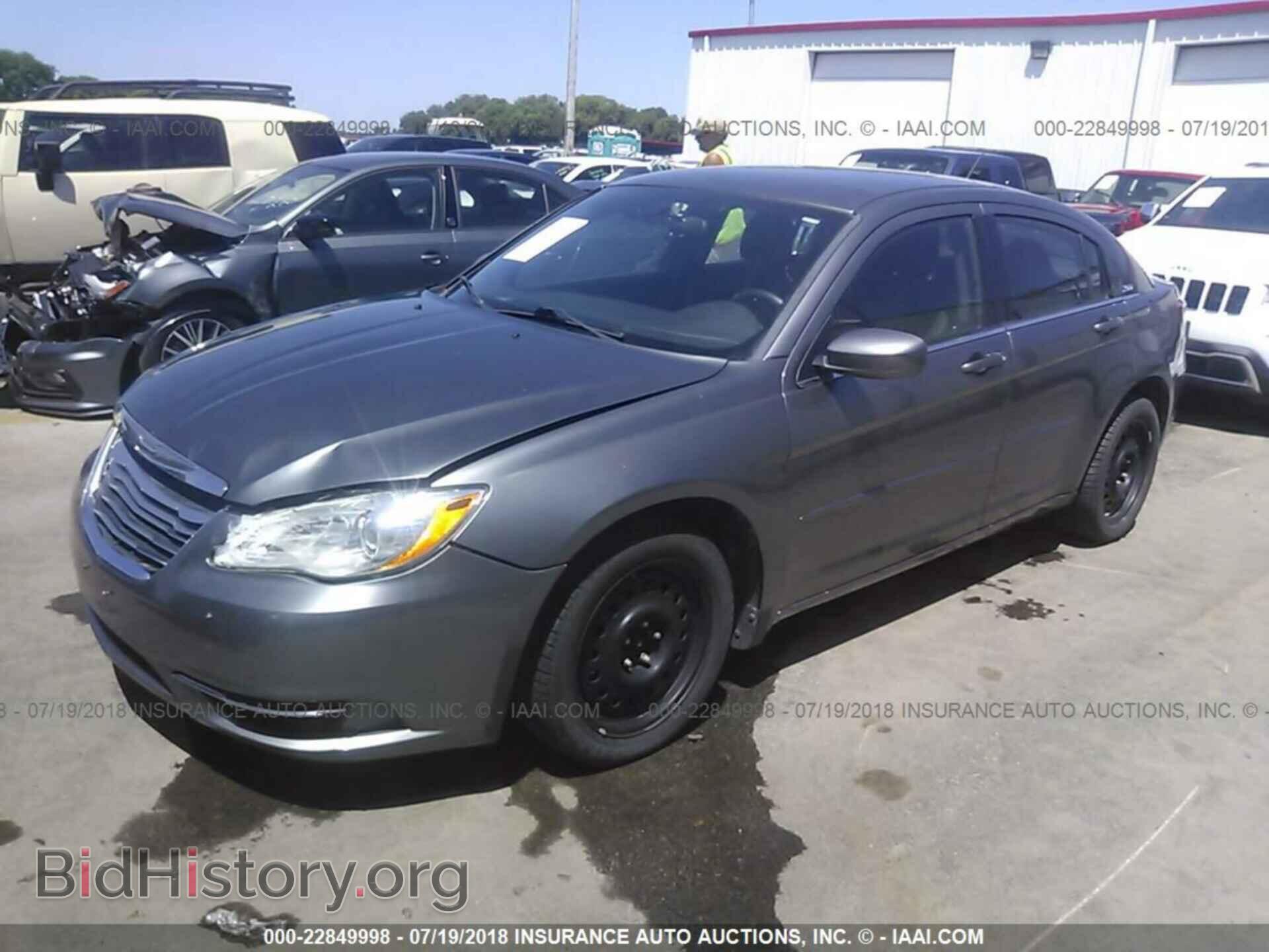2012 Chrysler 200 - VIN: 1C3CCBAB1CN190662 - Фото 2