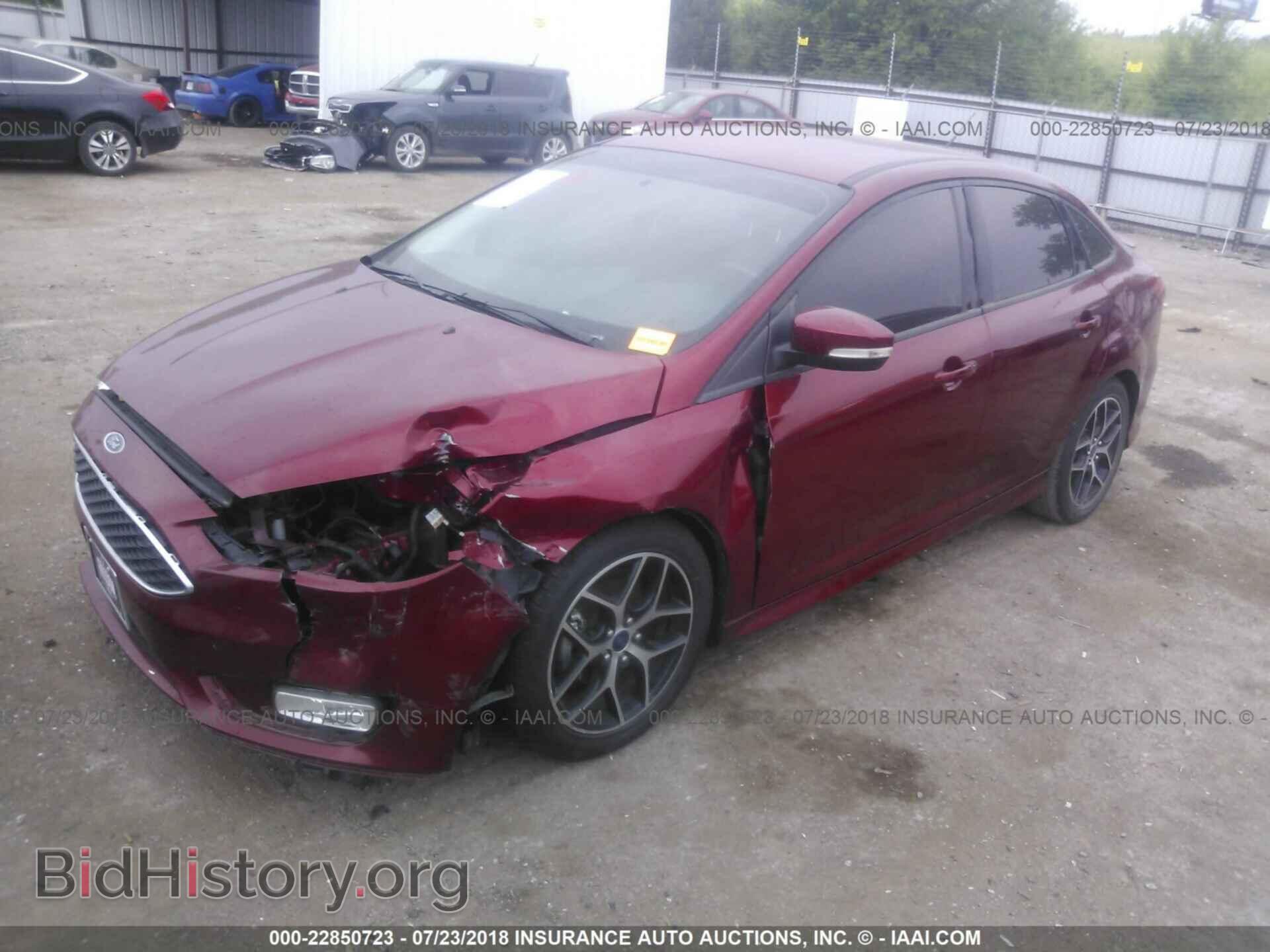 2015 Ford Focus - VIN: 1FADP3F2XFL368478 - Photo 2