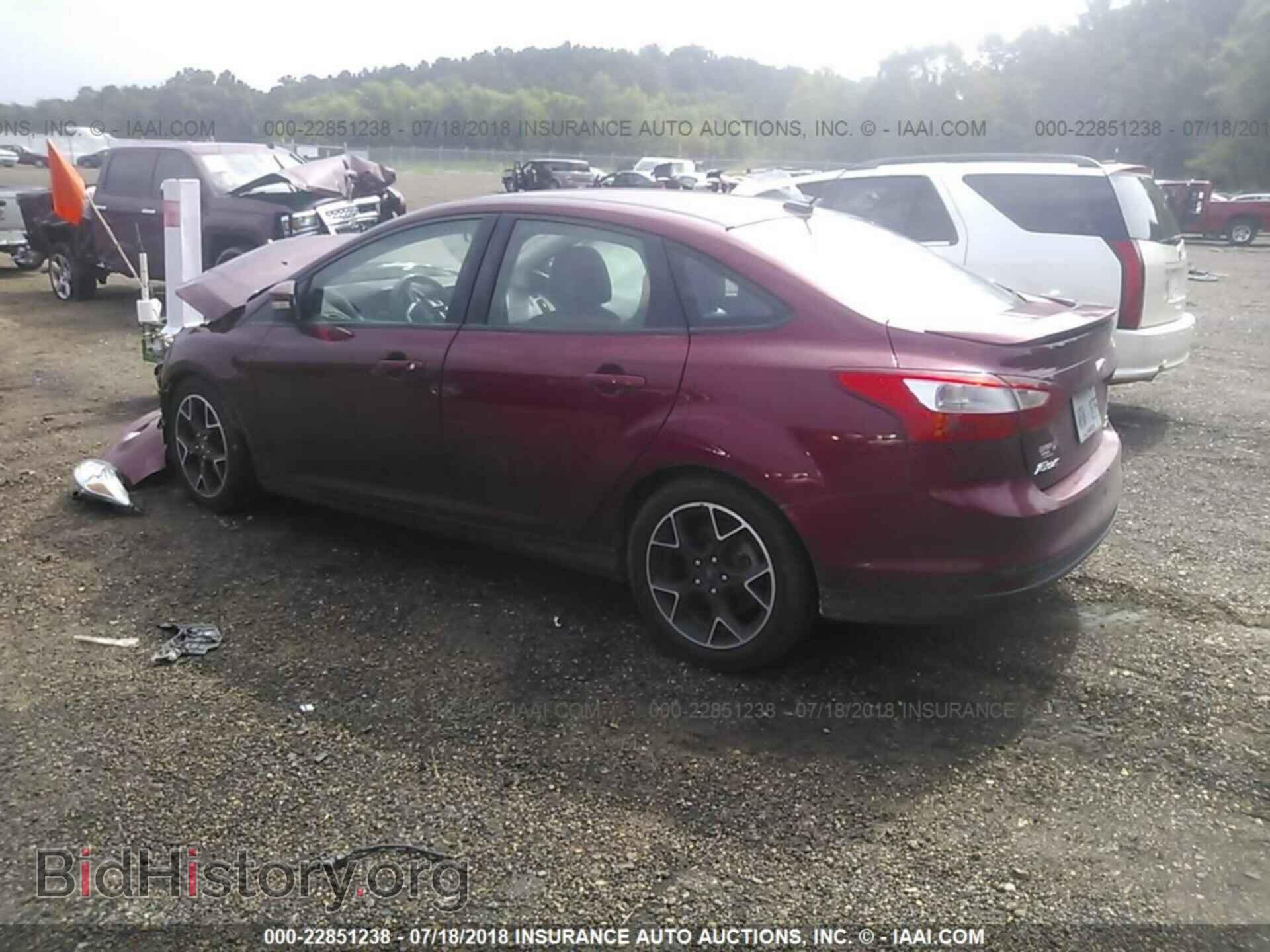 2014 Ford Focus - VIN: 1FADP3F28EL159660 - Photo 3