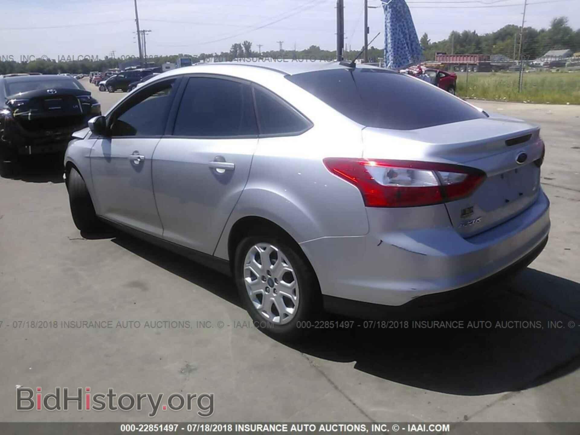2012 Ford Focus - VIN: 1FAHP3F20CL201852 - Photo 3