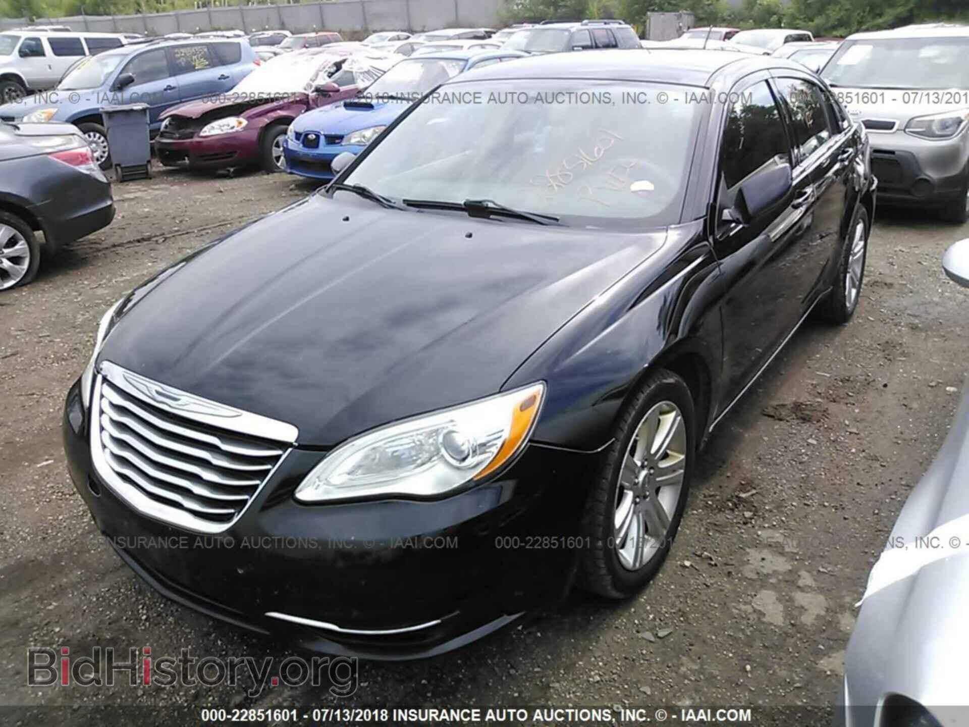 2012 Chrysler 200 - VIN: 1C3CCBAB3CN295509 - Фото 2