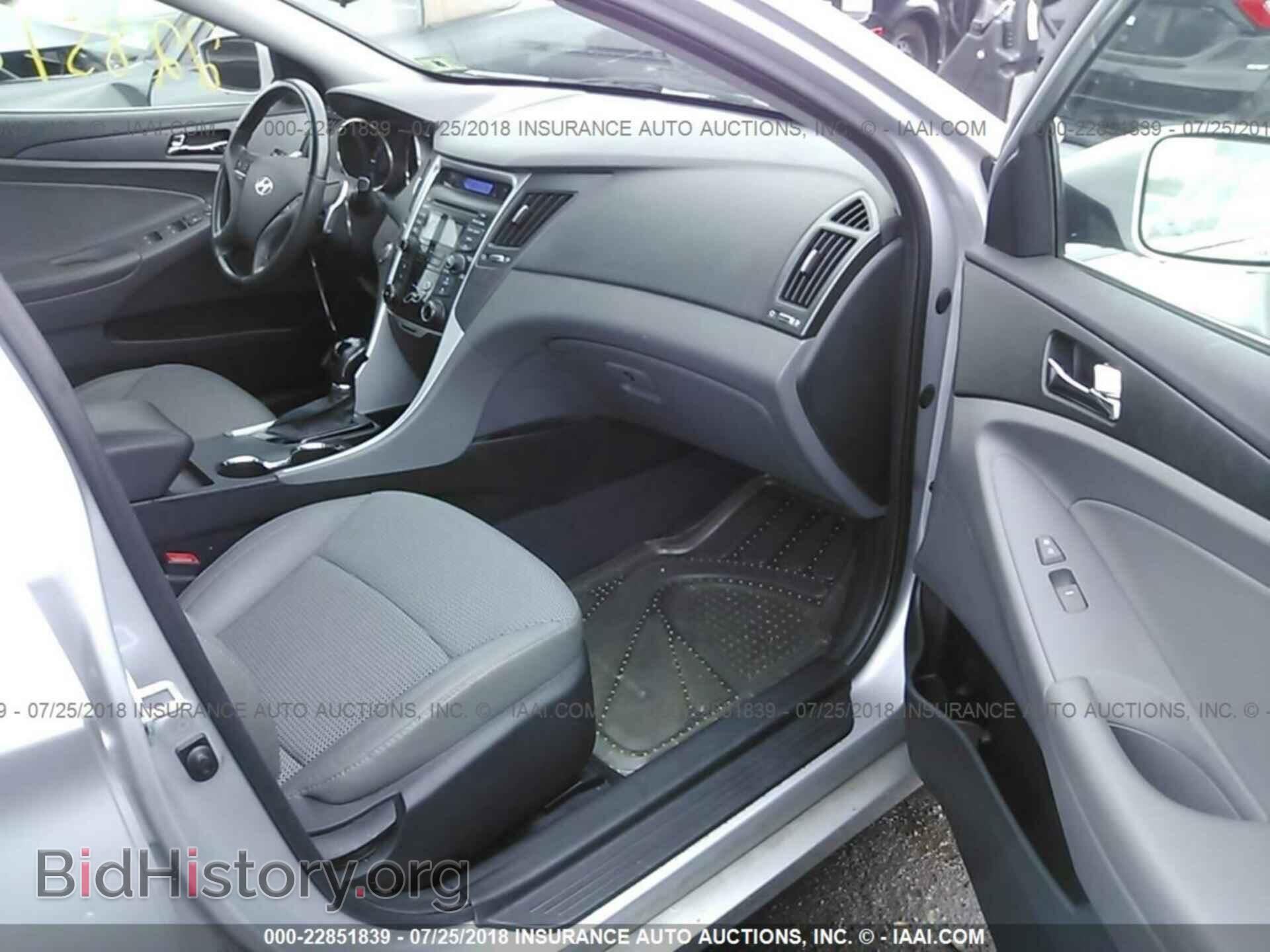 2012 Hyundai Sonata - VIN: 5NPEC4AC5CH412919 - Photo 5