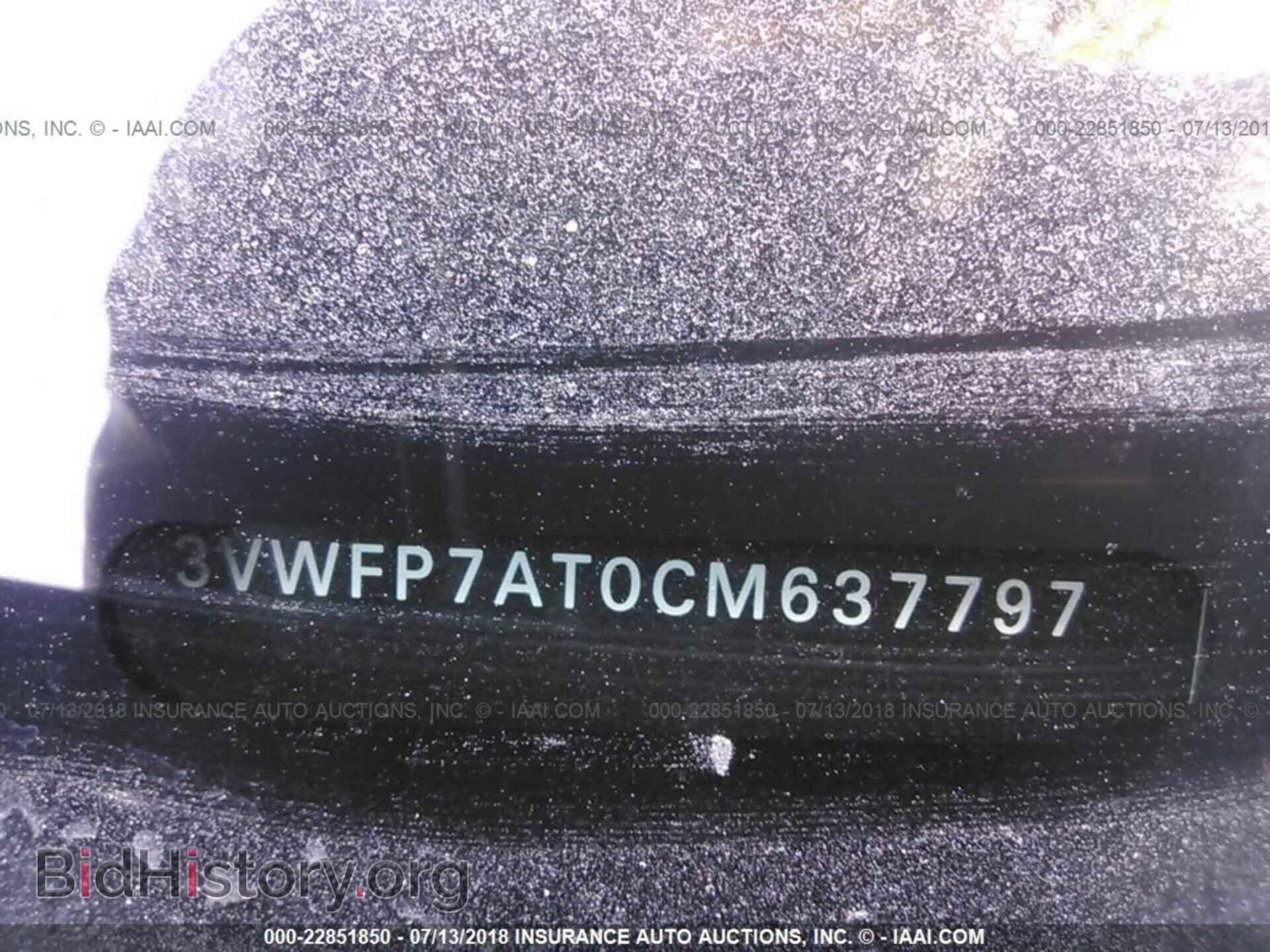 2012 Volkswagen Beetle - VIN: 3VWFP7AT0CM637797 - Фото 9