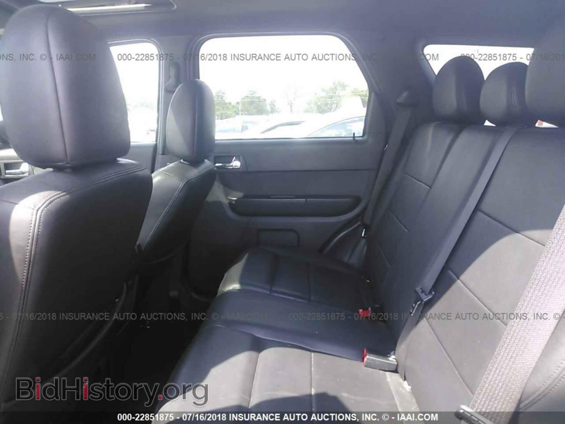 2011 Ford Escape - VIN: 1FMCU0EG6BKB97900 - Photo 8