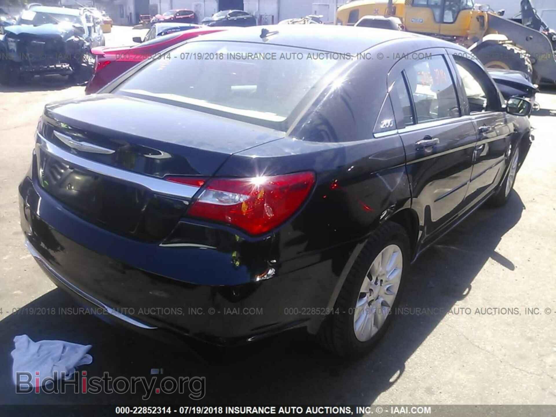 2014 Chrysler 200 - VIN: 1C3CCBAB4EN167699 - Photo 4