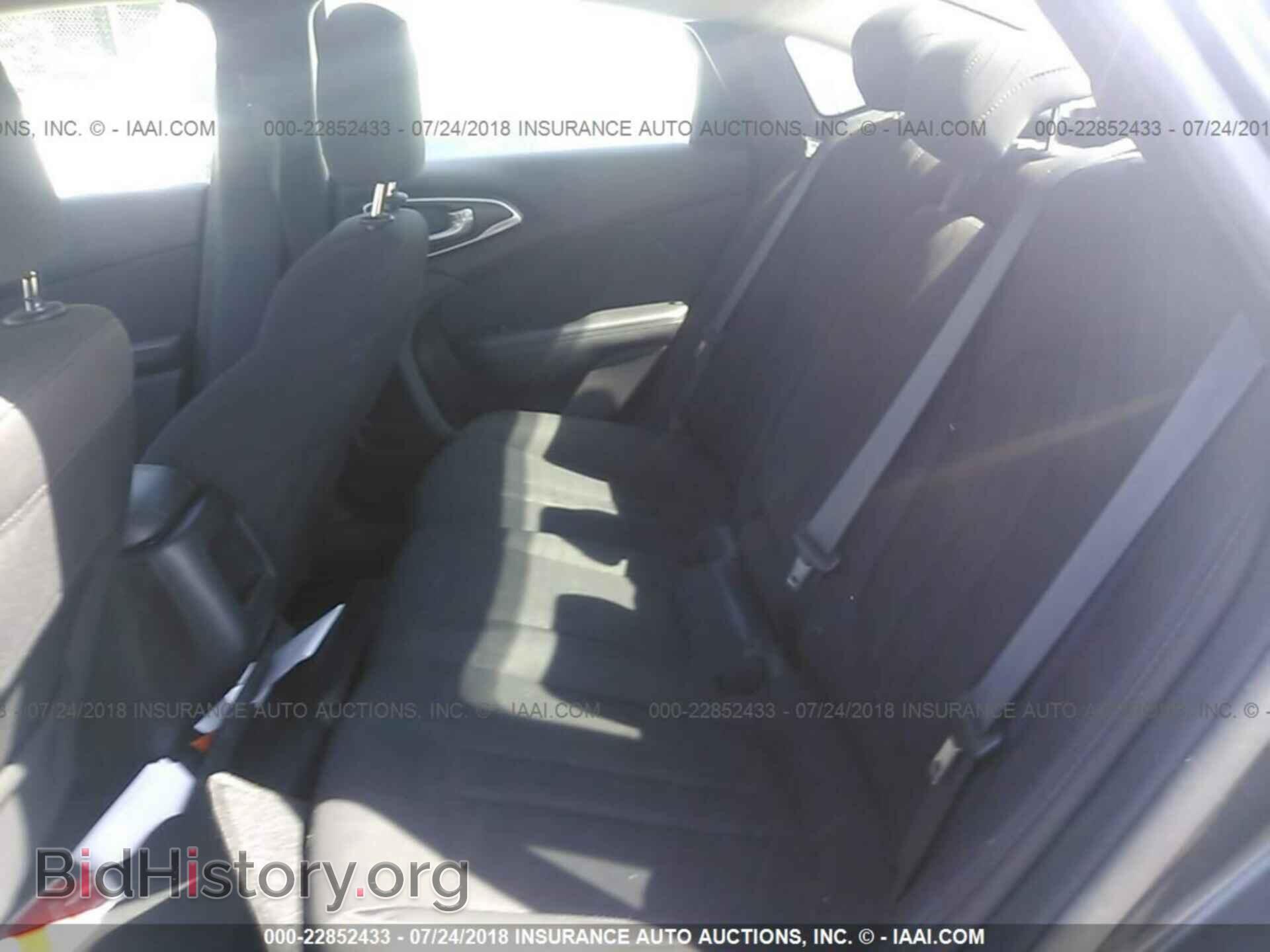 2016 Chrysler 200 - VIN: 1C3CCCAB8GN134049 - Photo 8