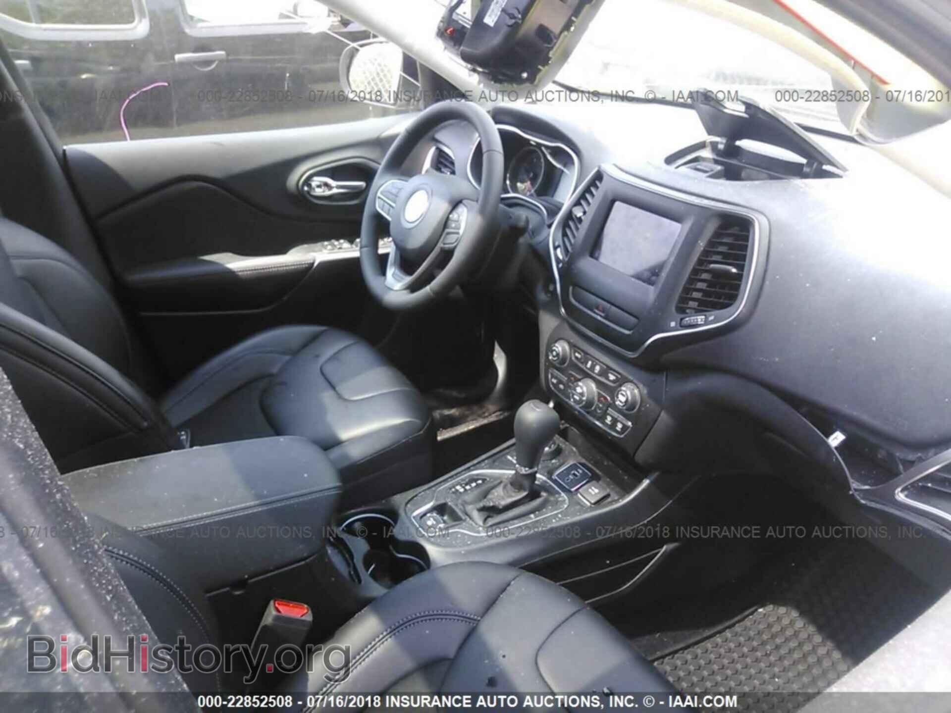 2019 Jeep Cherokee - VIN: 1C4PJMLB8KD163314 - Фото 5
