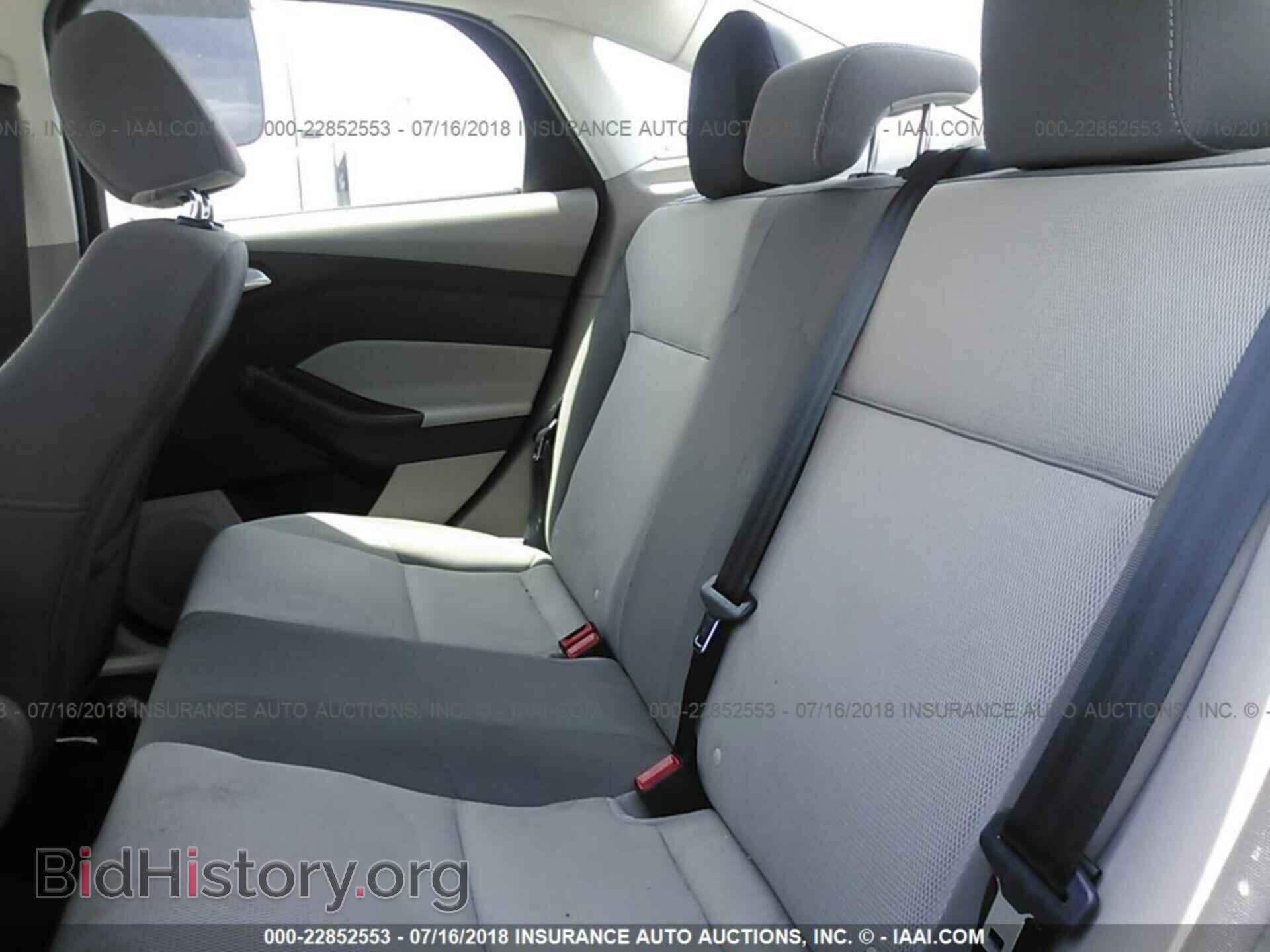 2014 Ford Focus - VIN: 1FADP3F24EL345809 - Photo 8