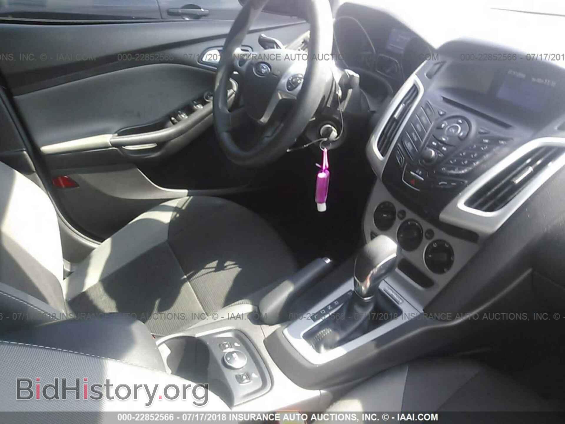 2014 Ford Focus - VIN: 1FADP3F27EL184792 - Photo 5