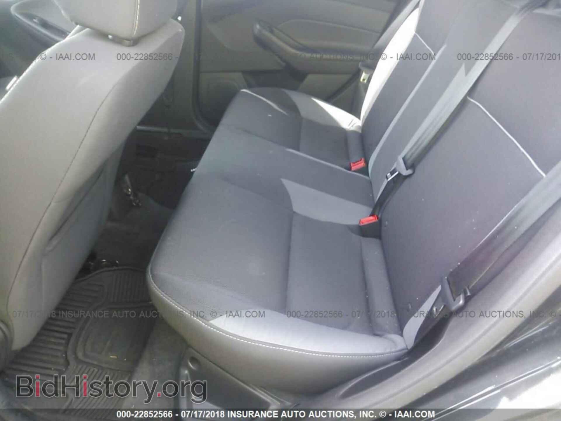 2014 Ford Focus - VIN: 1FADP3F27EL184792 - Photo 8
