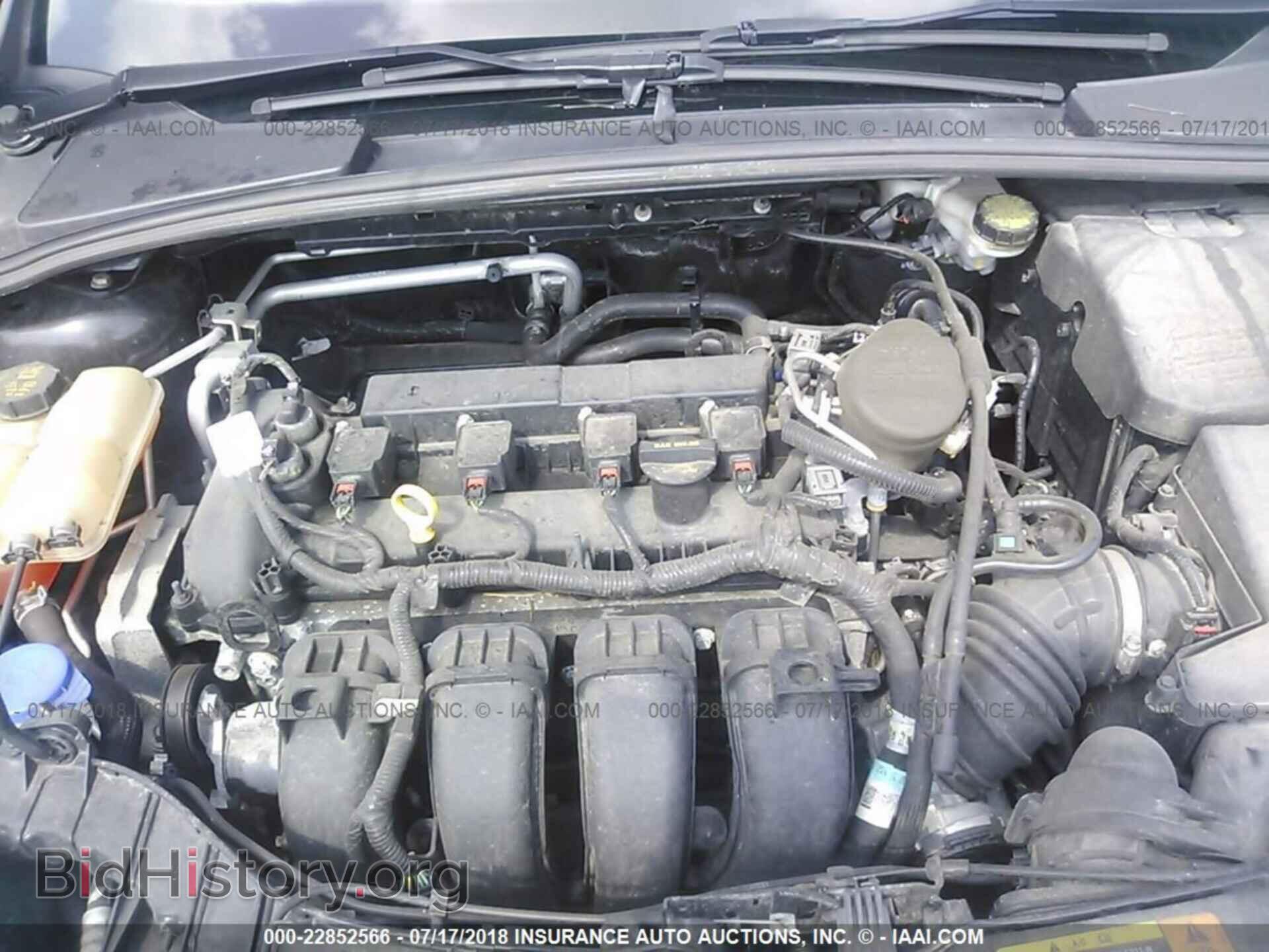 2014 Ford Focus - VIN: 1FADP3F27EL184792 - Photo 10