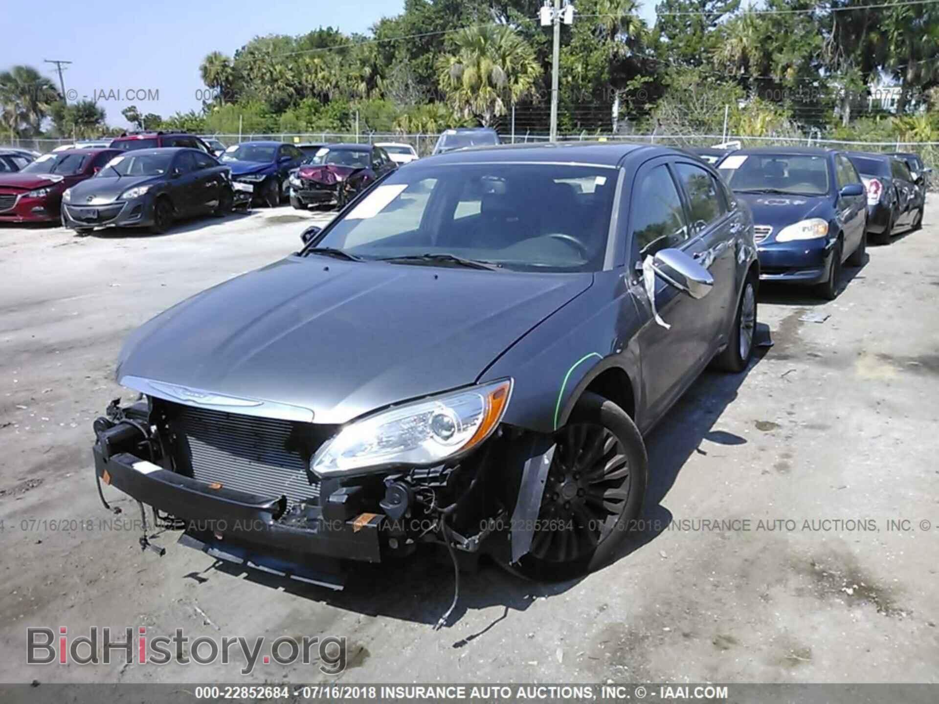 2011 Chrysler 200 - VIN: 1C3BC2FG7BN607426 - Фото 2