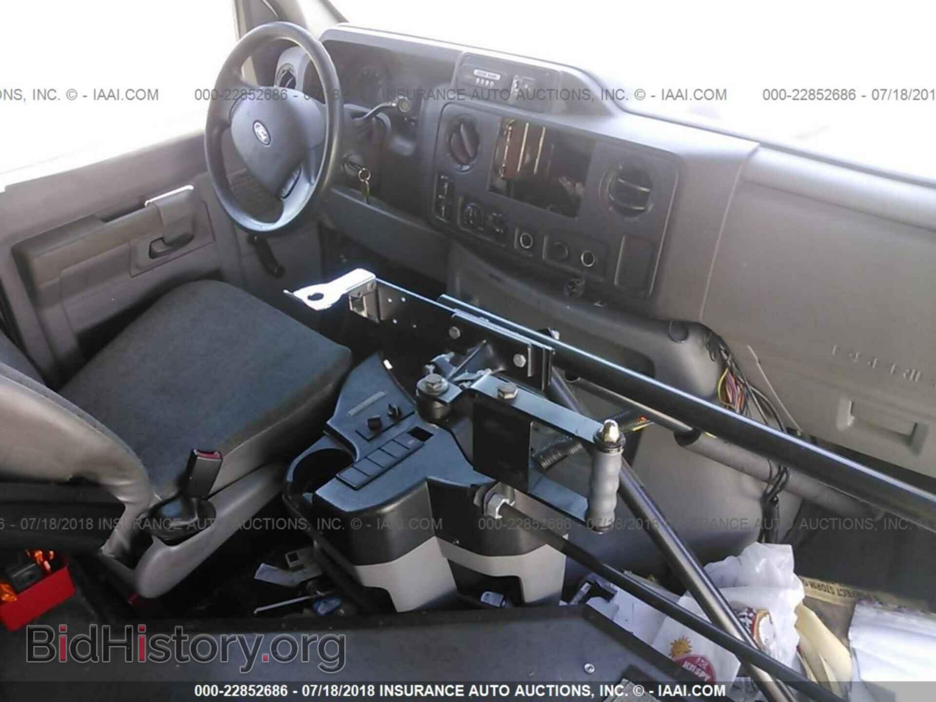 2011 Ford Econoline - VIN: 1FDFE4FS9BDA63276 - Photo 5
