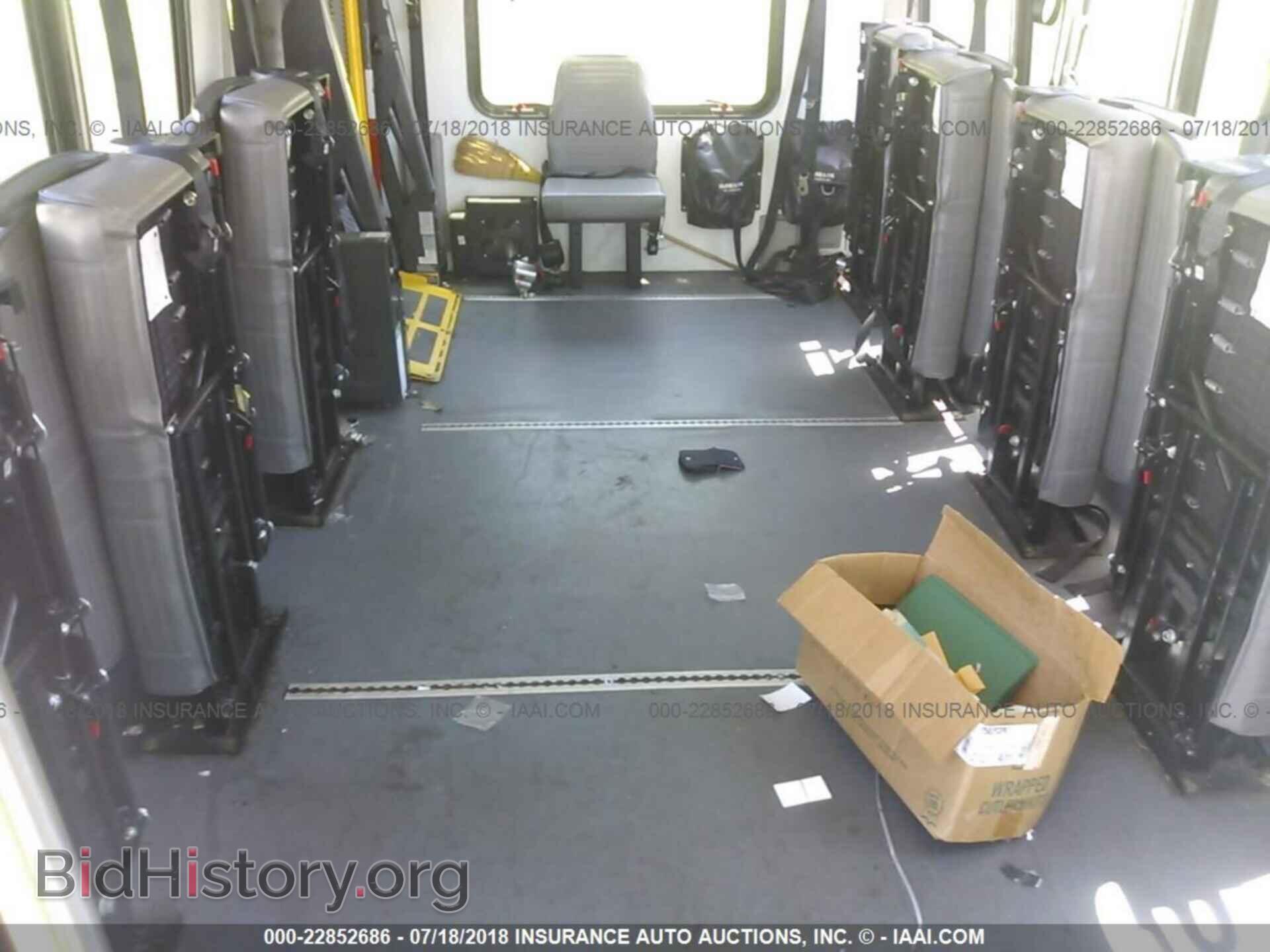 2011 Ford Econoline - VIN: 1FDFE4FS9BDA63276 - Photo 7