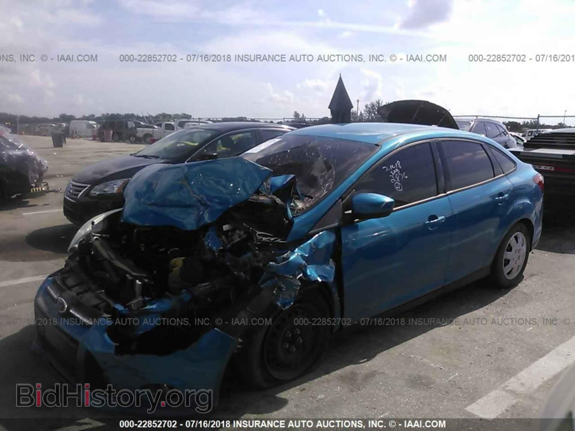 2012 Ford Focus - VIN: 1FAHP3F21CL352876 - Photo 6
