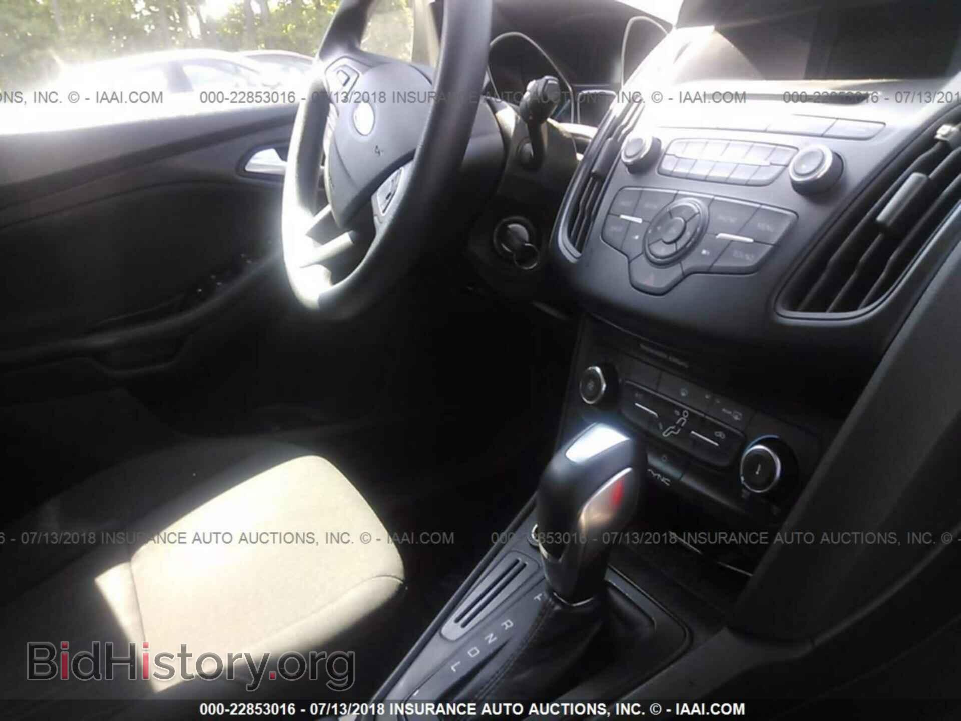 2015 Ford Focus - VIN: 1FADP3K20FL343692 - Photo 5