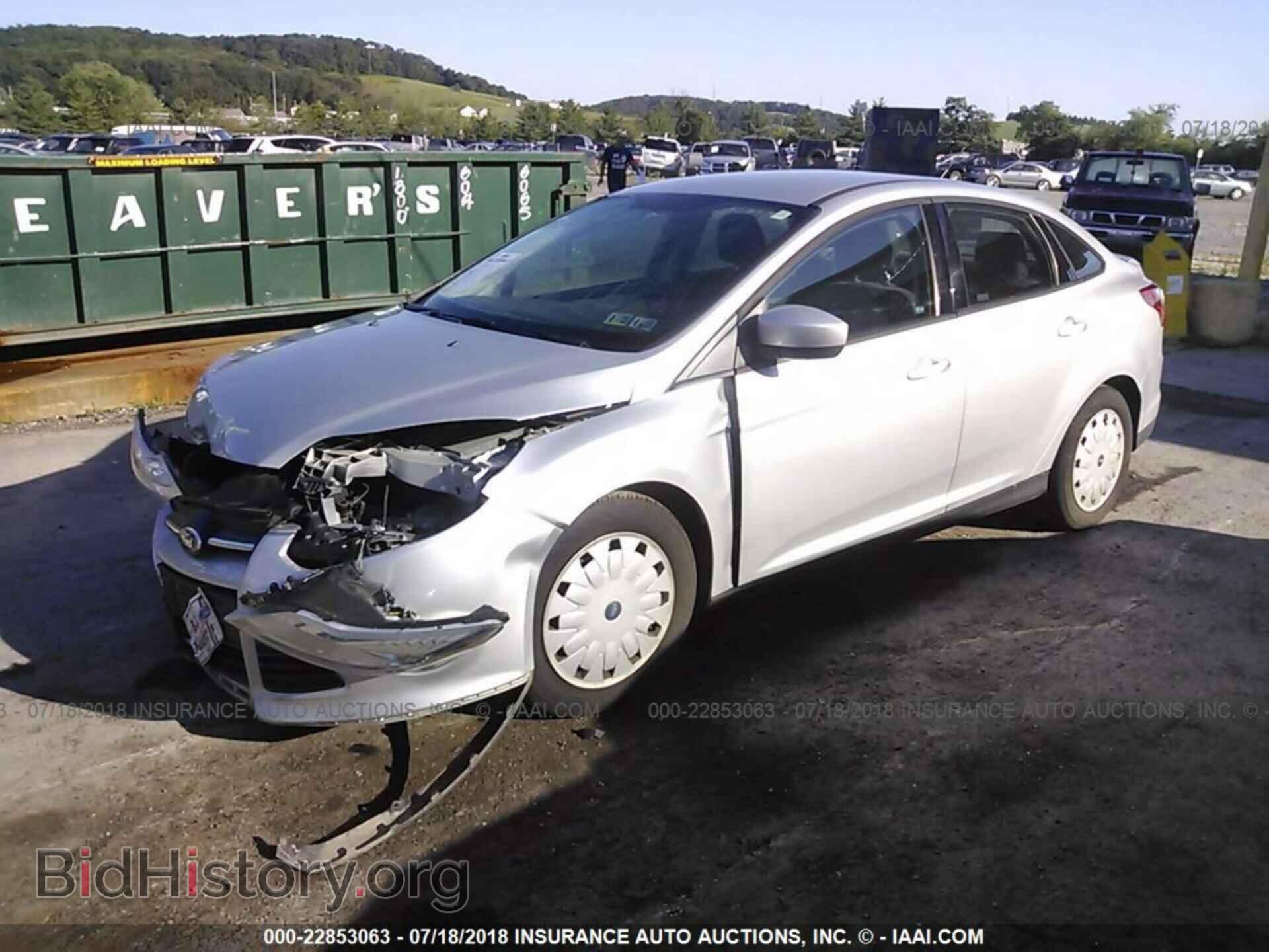 2012 Ford Focus - VIN: 1FAHP3F28CL310138 - Photo 2