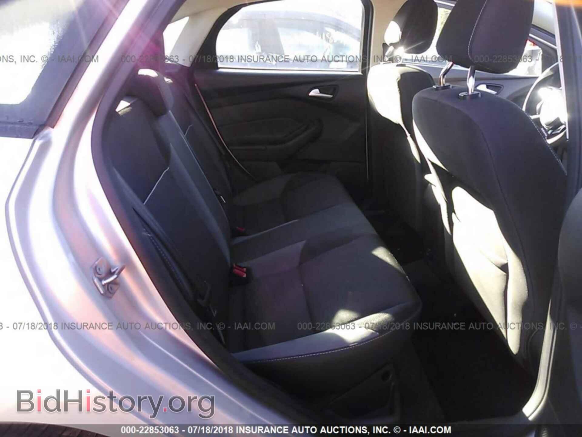 2012 Ford Focus - VIN: 1FAHP3F28CL310138 - Photo 8