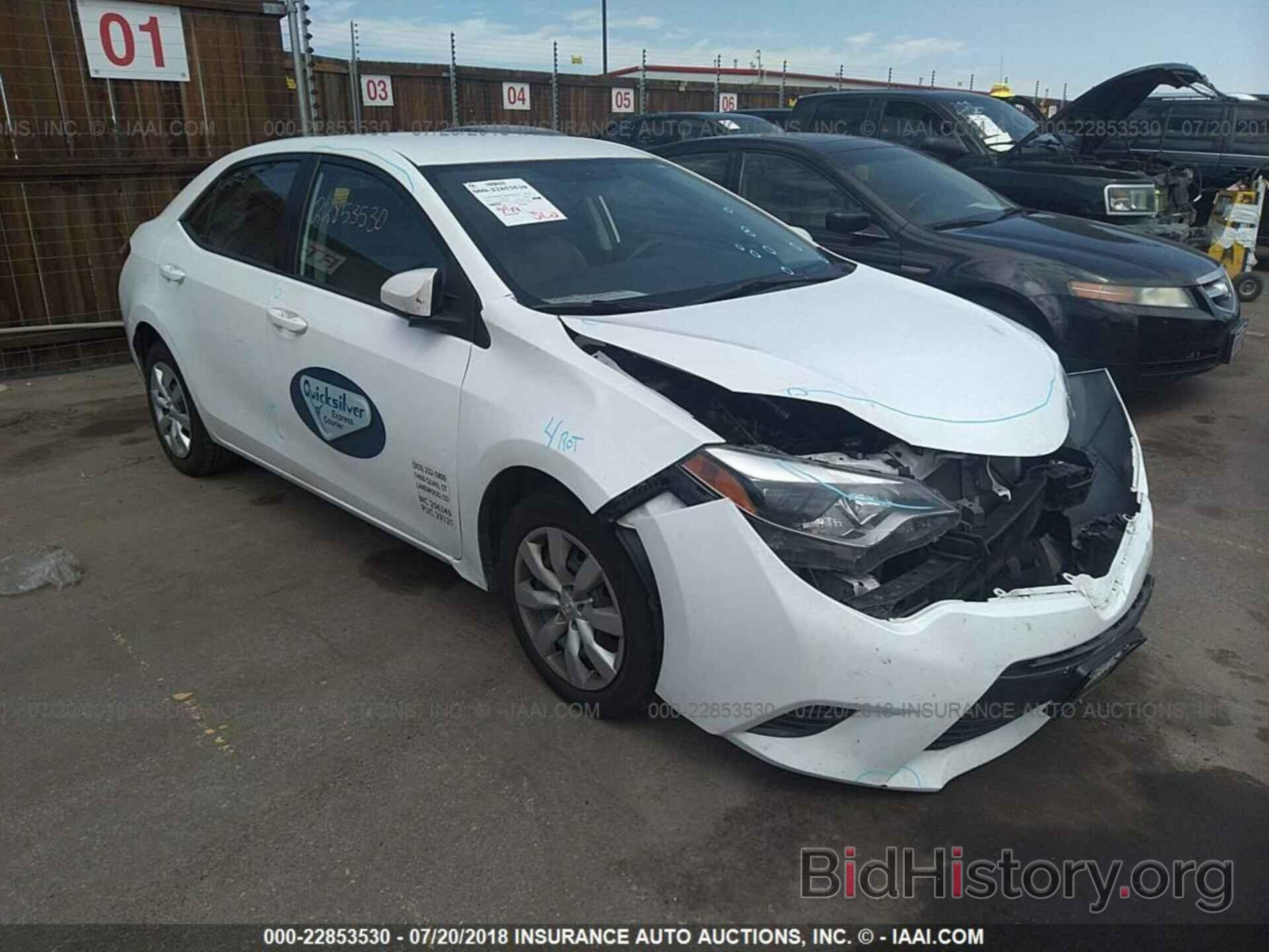 Photo 5YFBURHE7FP241697 - Toyota Corolla 2015