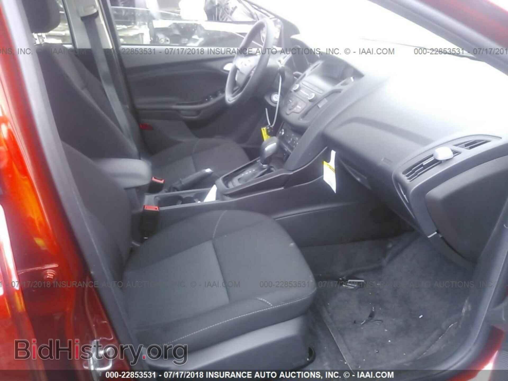 2018 Ford Focus - VIN: 1FADP3F22JL237537 - Фото 5