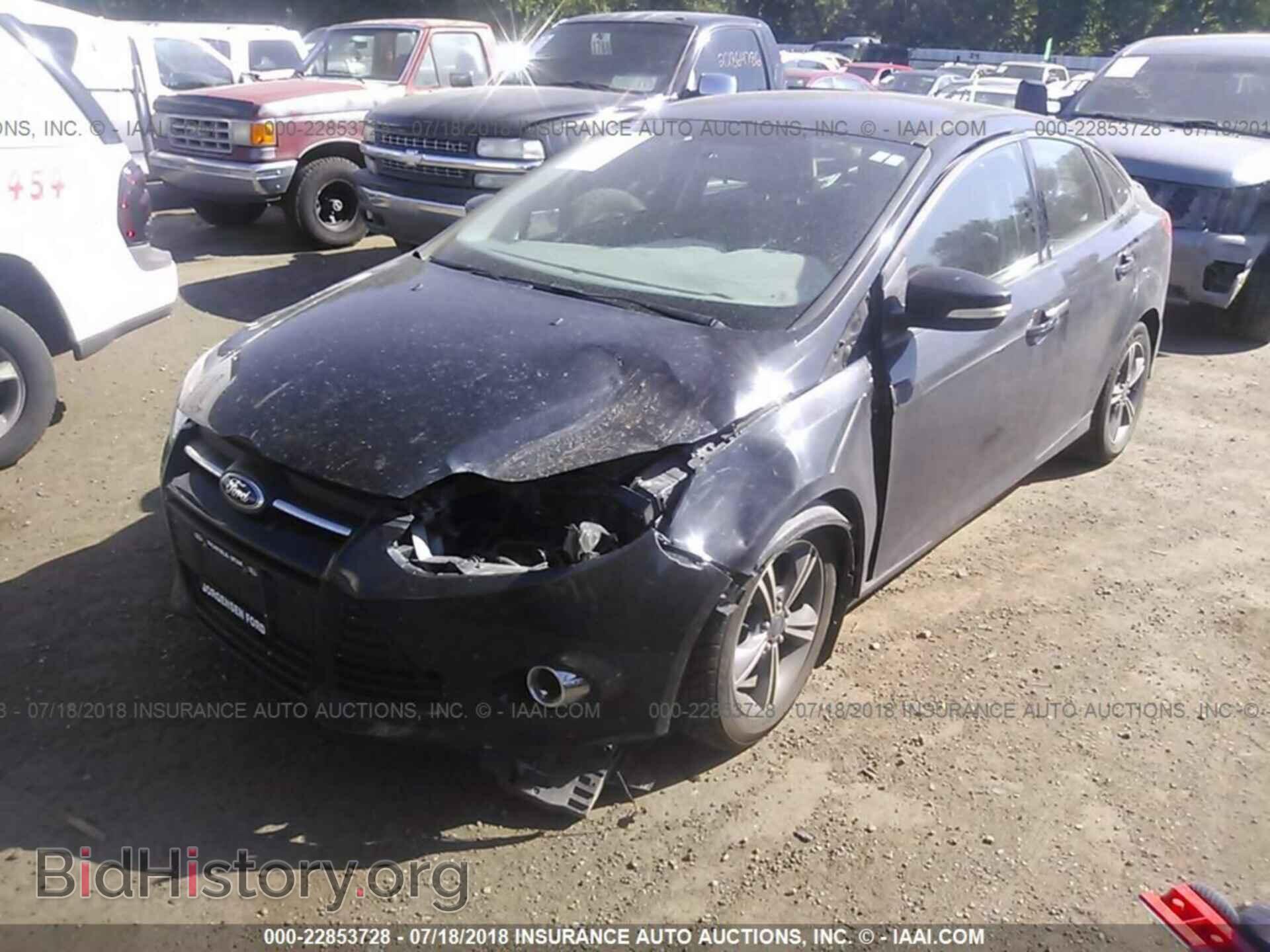 2014 Ford Focus - VIN: 1FADP3F25EL349870 - Фото 2