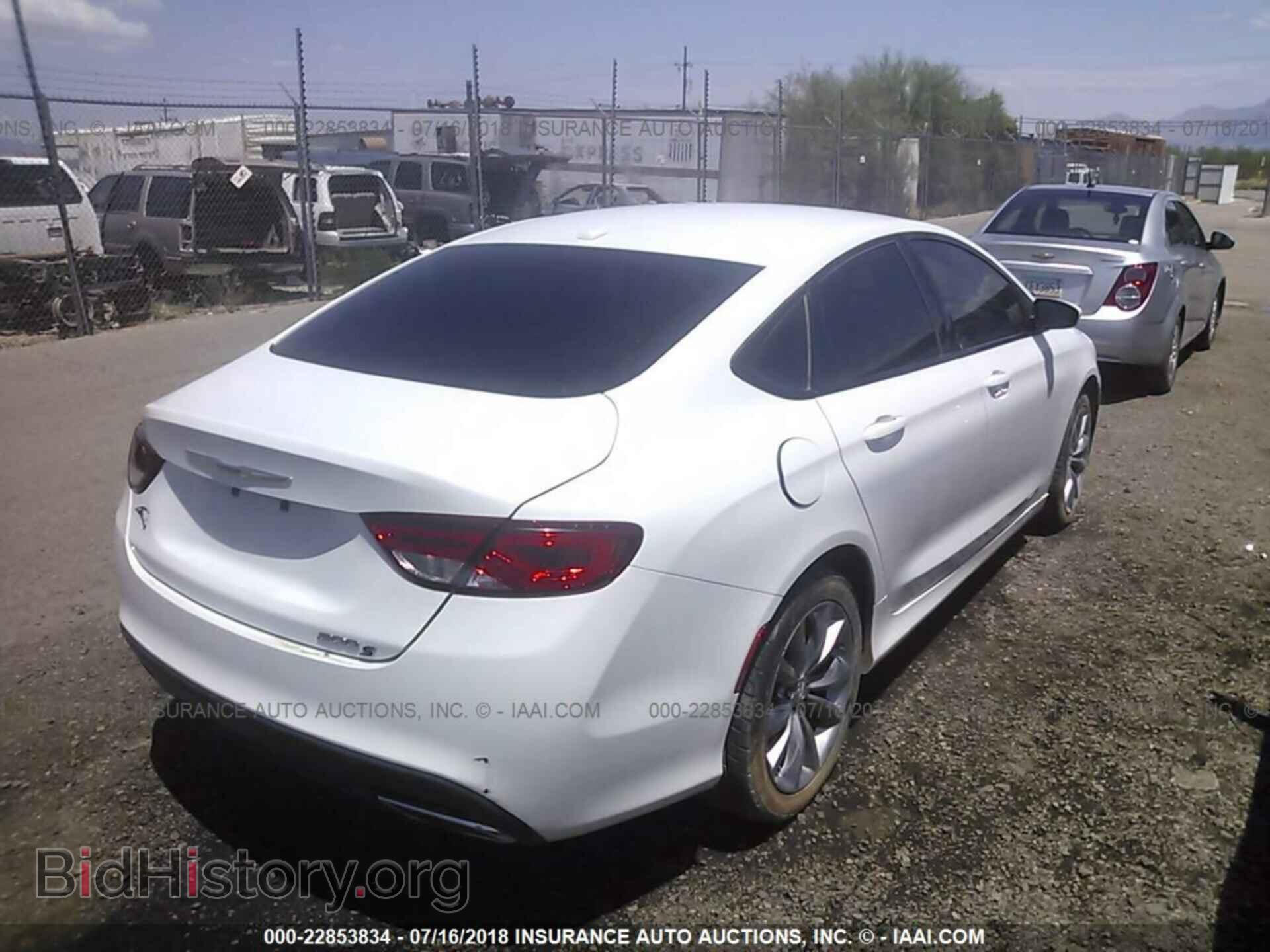 2015 Chrysler 200 - VIN: 1C3CCCBB1FN585496 - Photo 4