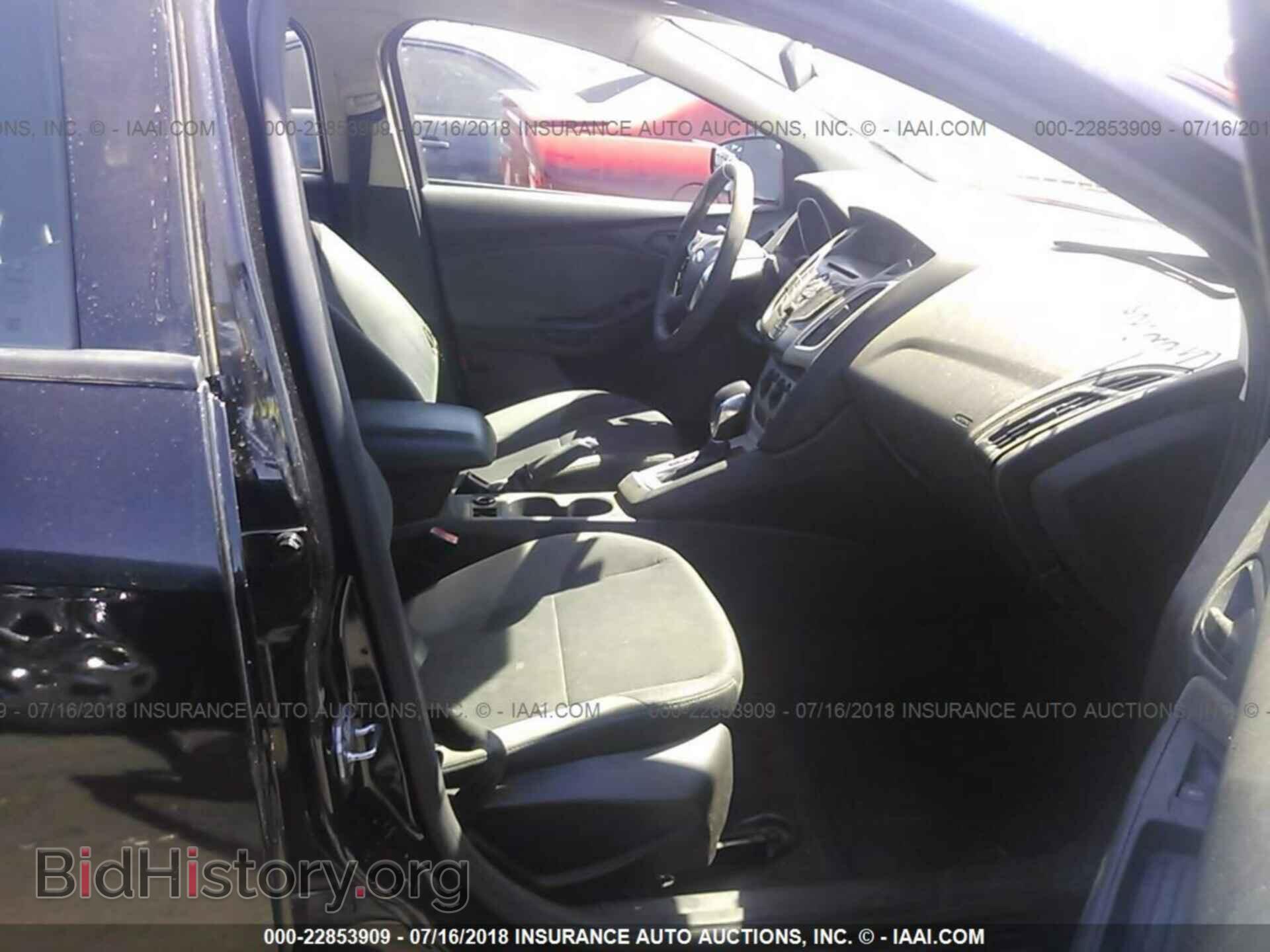 2012 Ford Focus - VIN: 1FAHP3F20CL339701 - Photo 5
