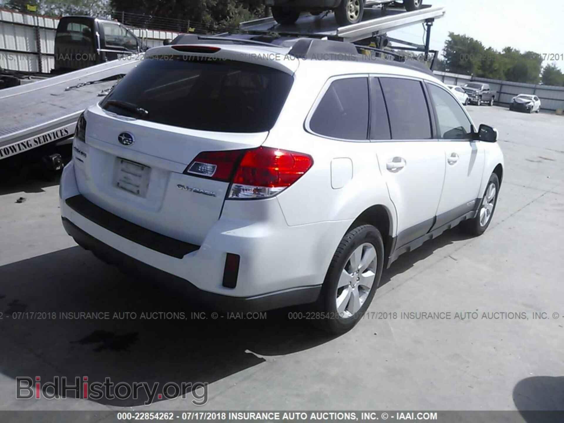 2011 Subaru Outback - VIN: 4S4BRCCC6B3322760 - Фото 4