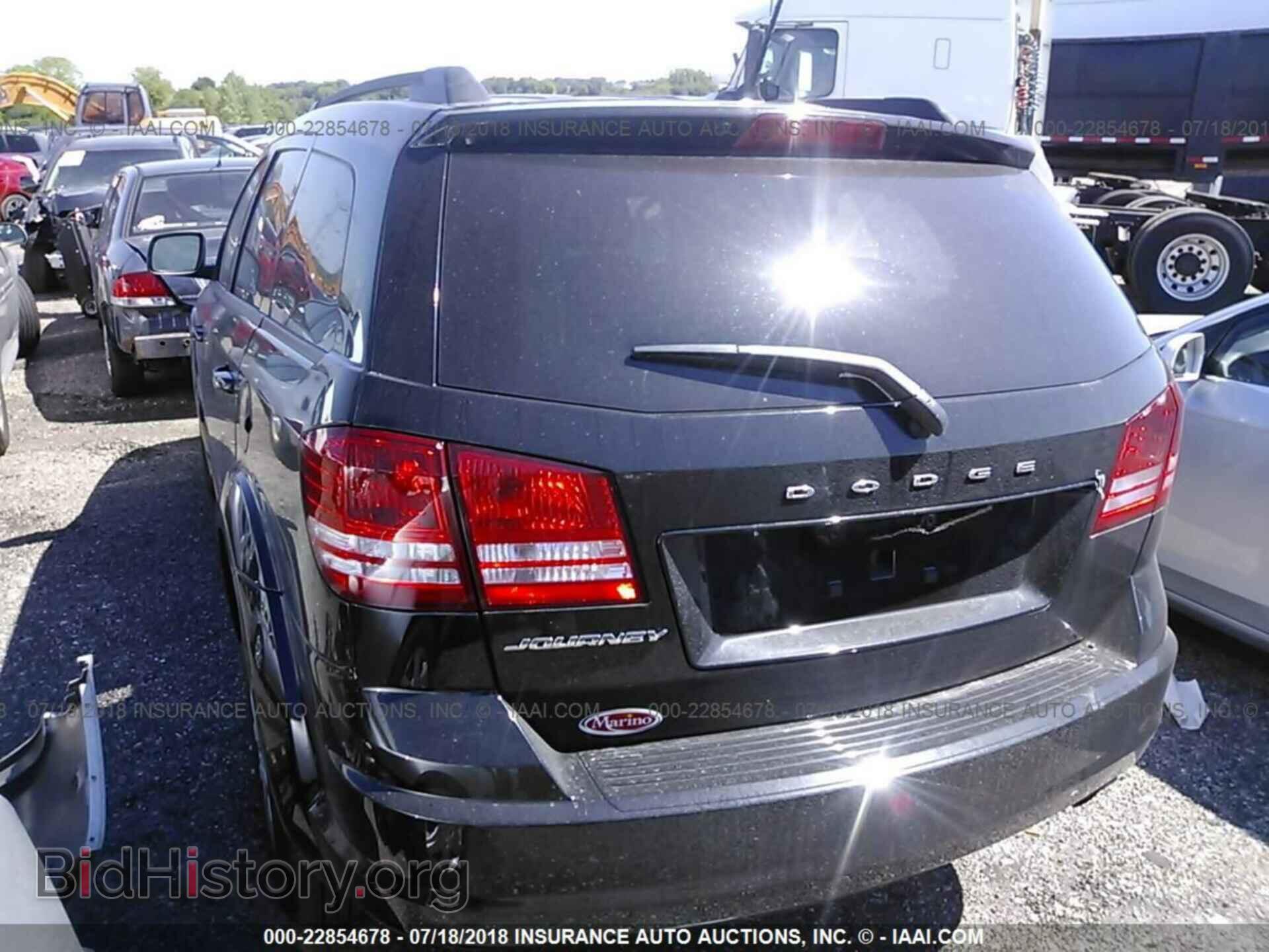2018 Dodge Journey - VIN: 3C4PDCAB2JT216957 - Фото 3