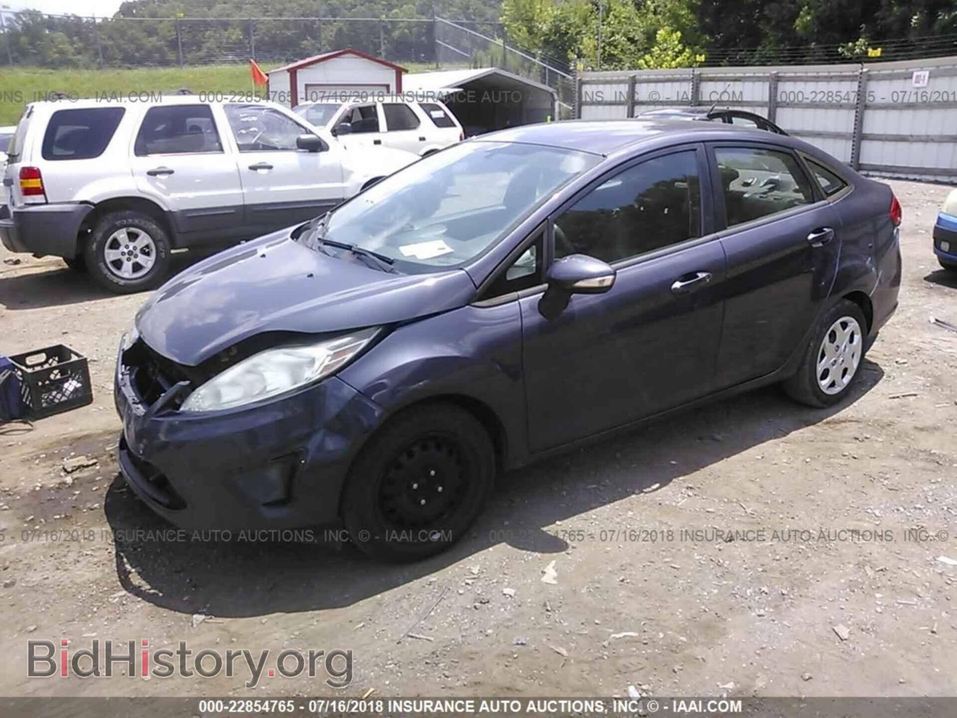 2013 Ford Fiesta - VIN: 3FADP4BJ3DM152695 - Фото 2