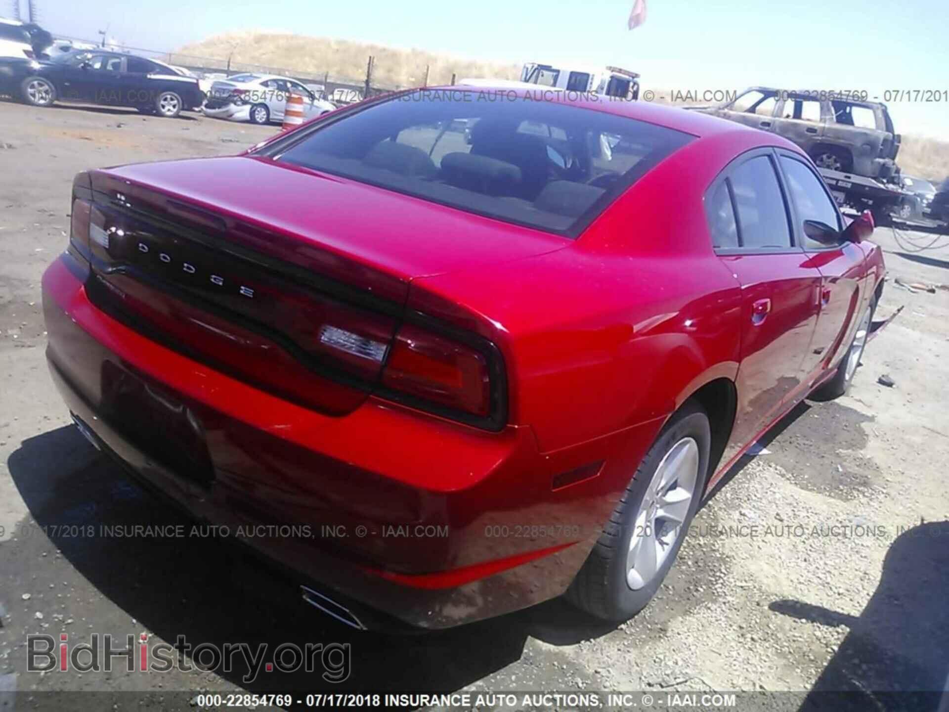 2013 Dodge Charger - VIN: 2C3CDXBG0DH513033 - Photo 4